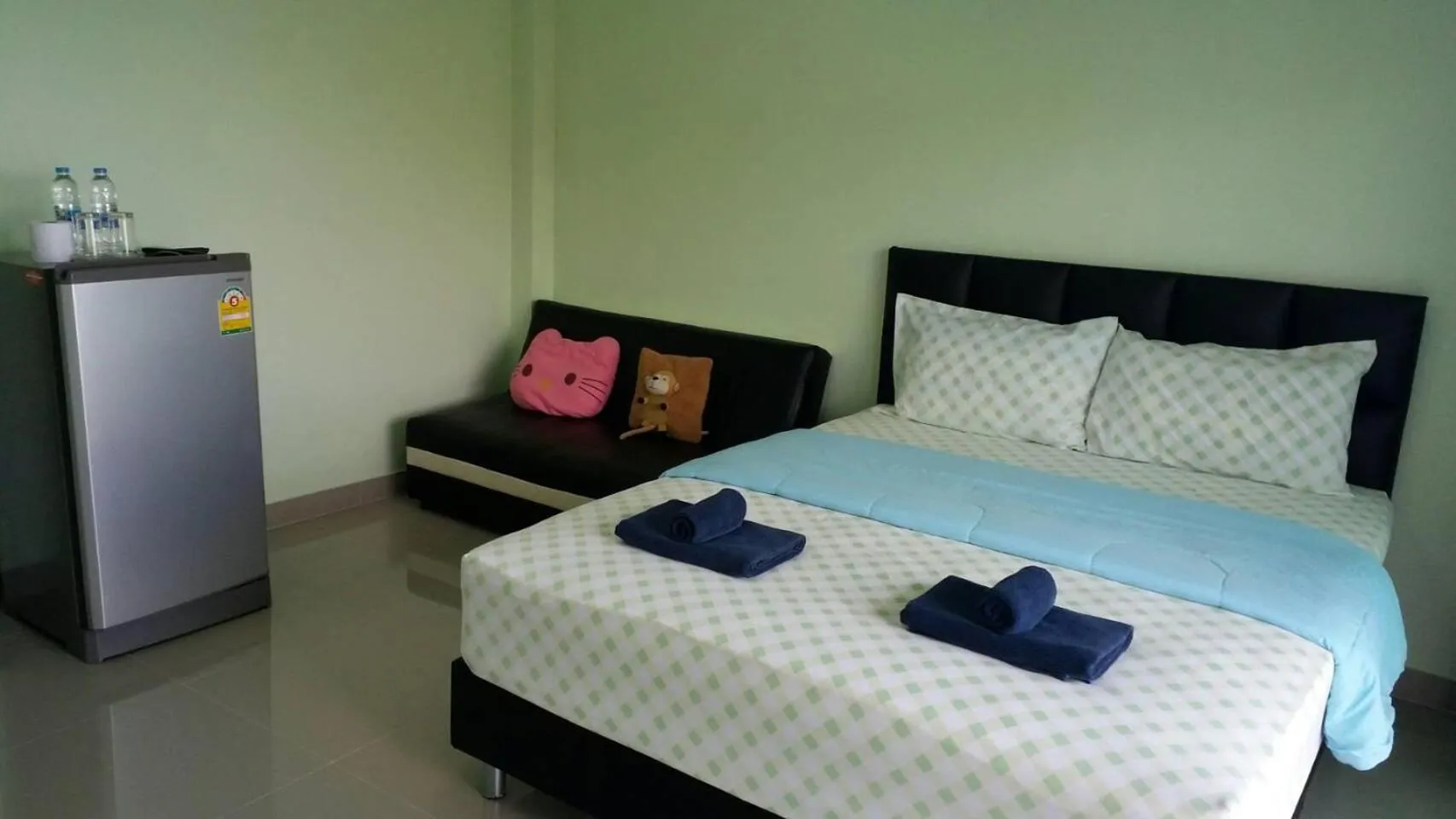 Bed in Ocean View Resort - Koh Sichang