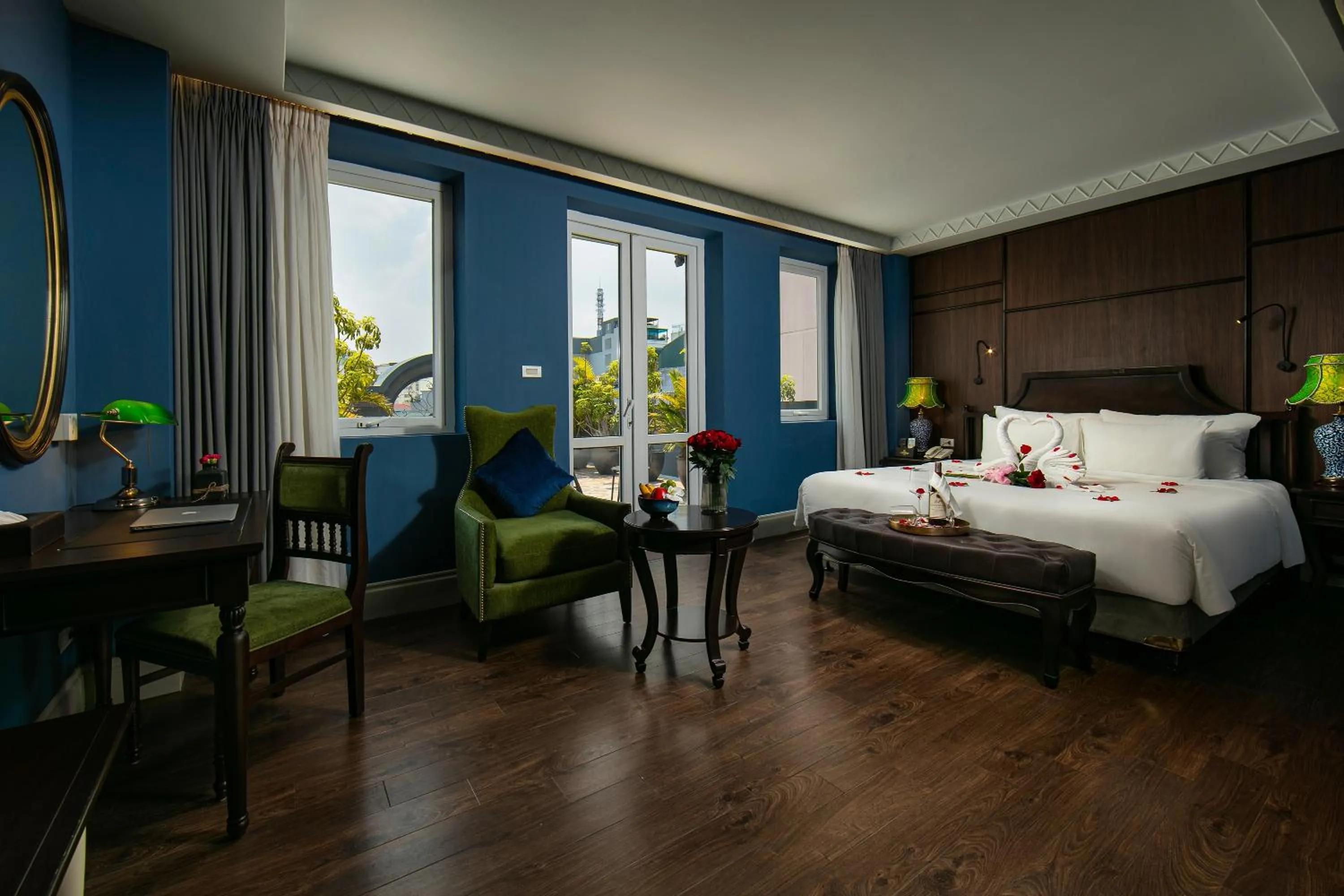 Bed in O'Gallery Premier Hotel & Spa