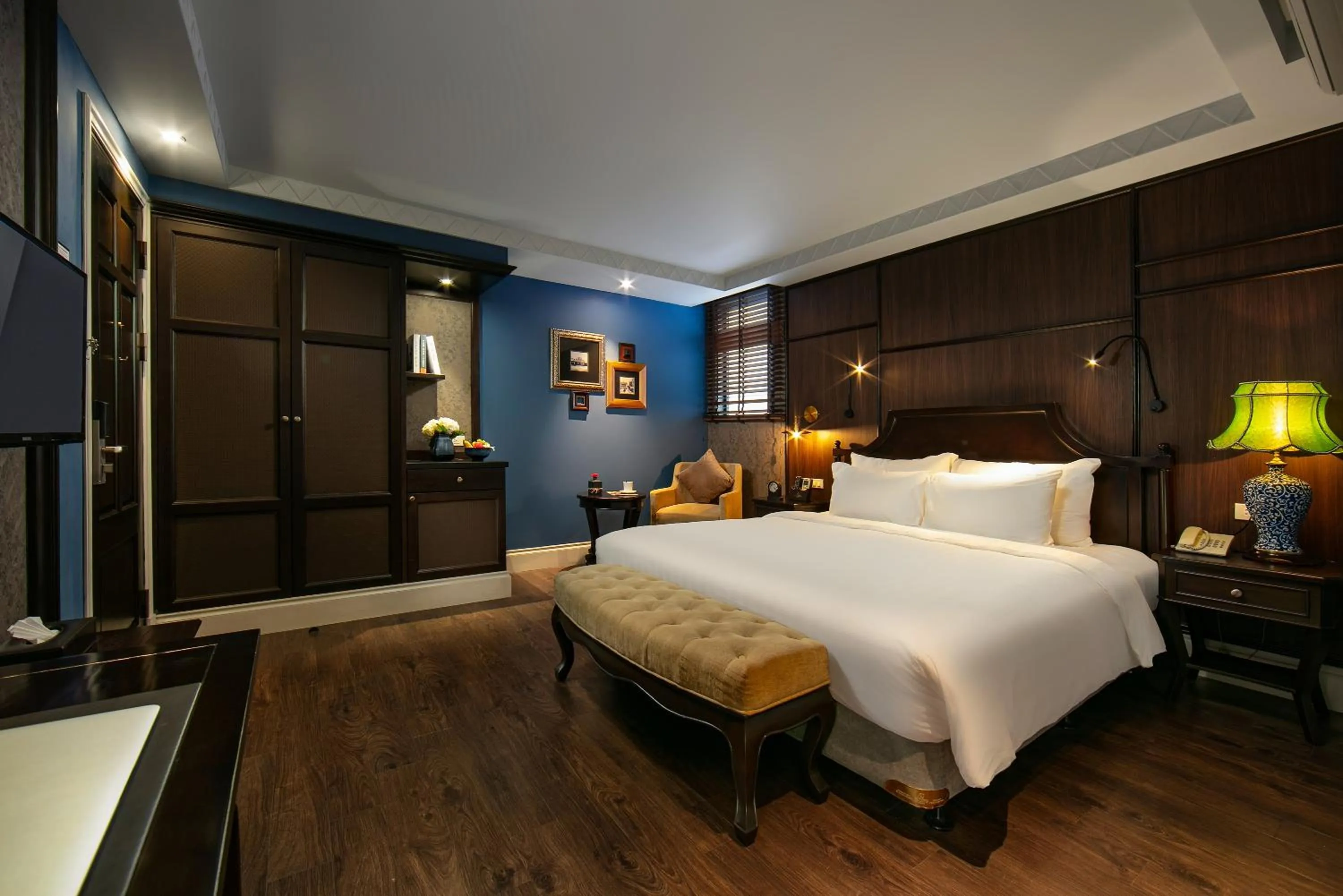 TV and multimedia, Bed in O'Gallery Premier Hotel & Spa