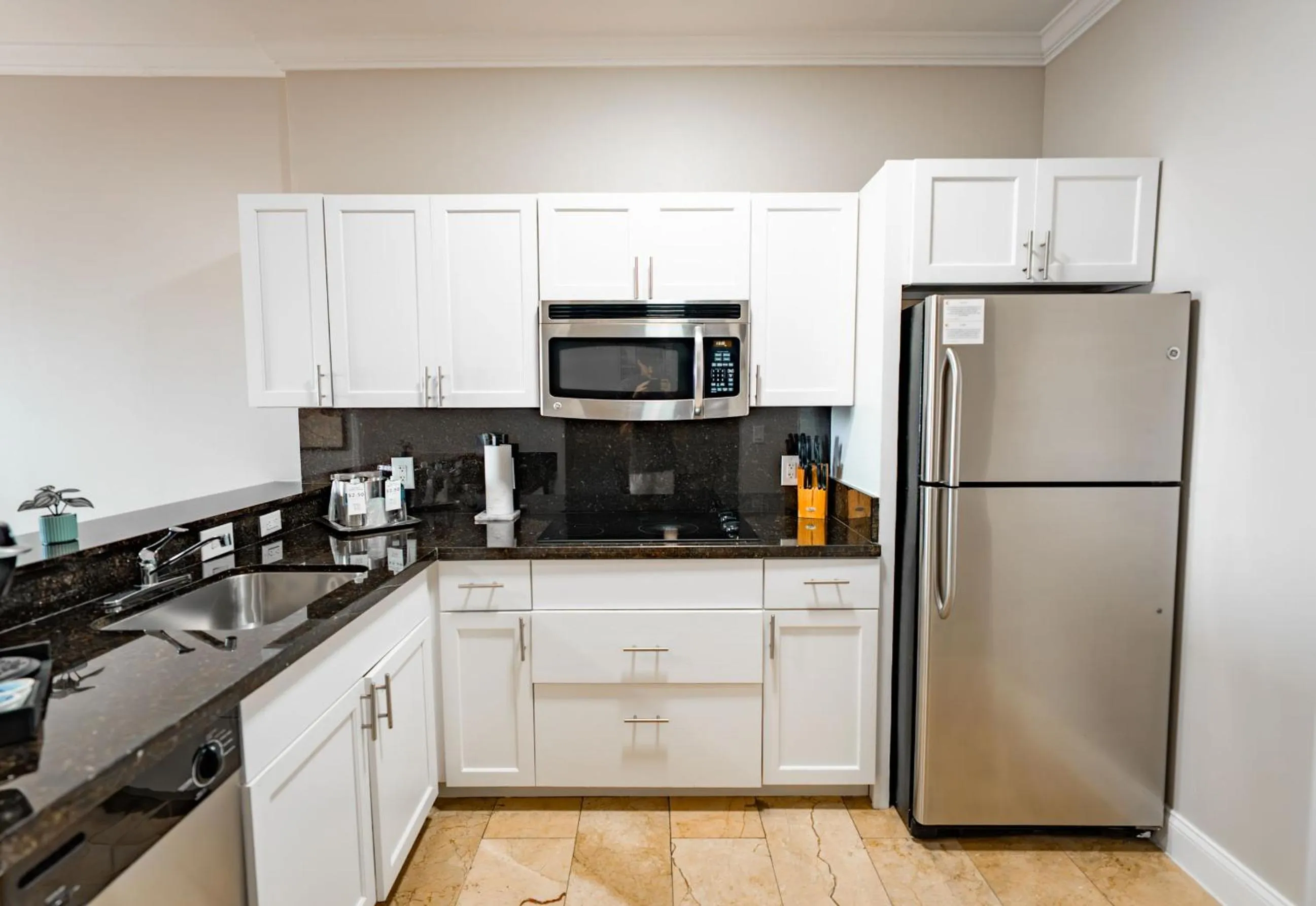 kitchen in Nuvo Suites Hotel - Miami Doral