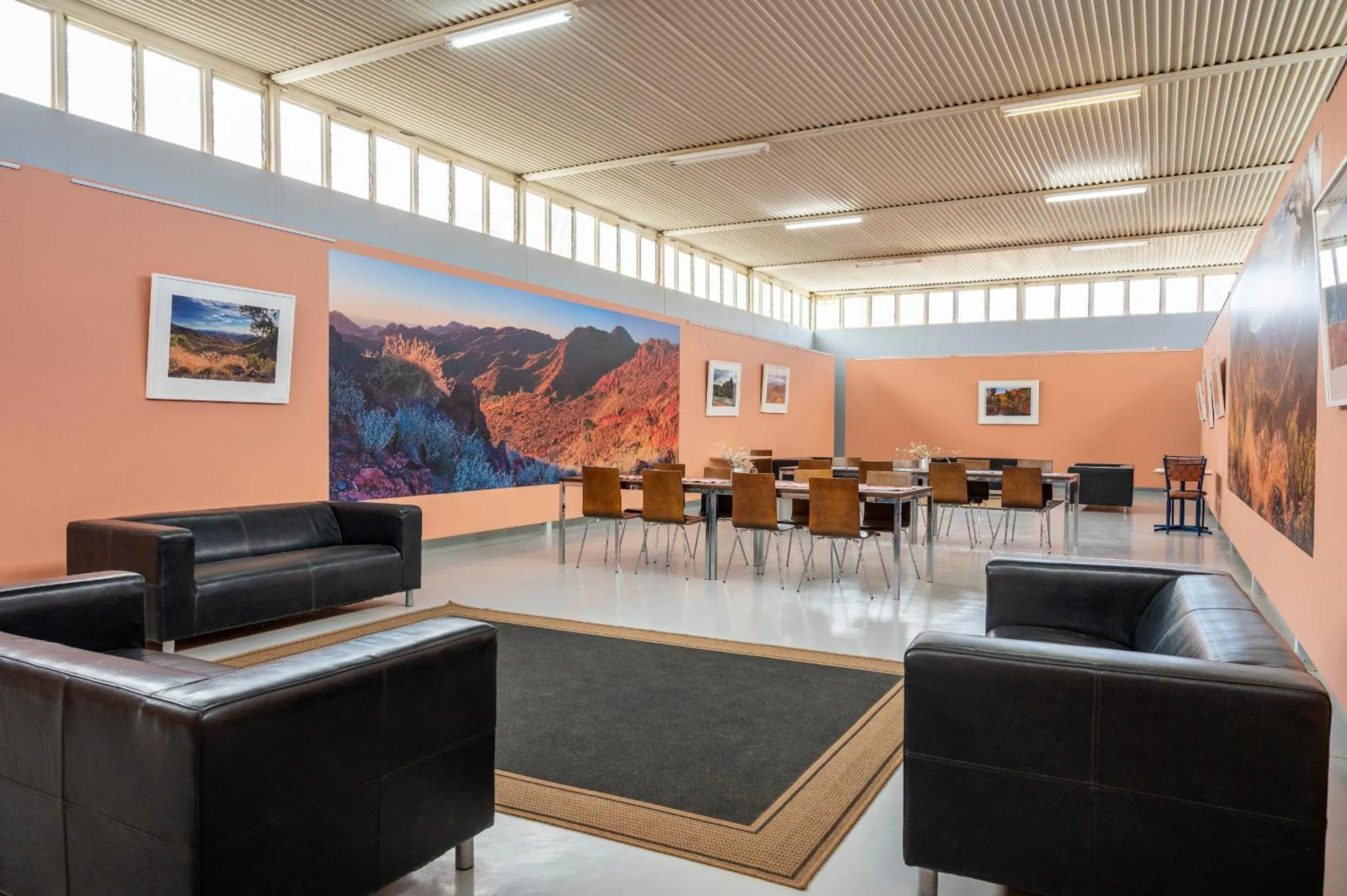Communal lounge/ TV room in Arkaroola Wilderness Sanctuary