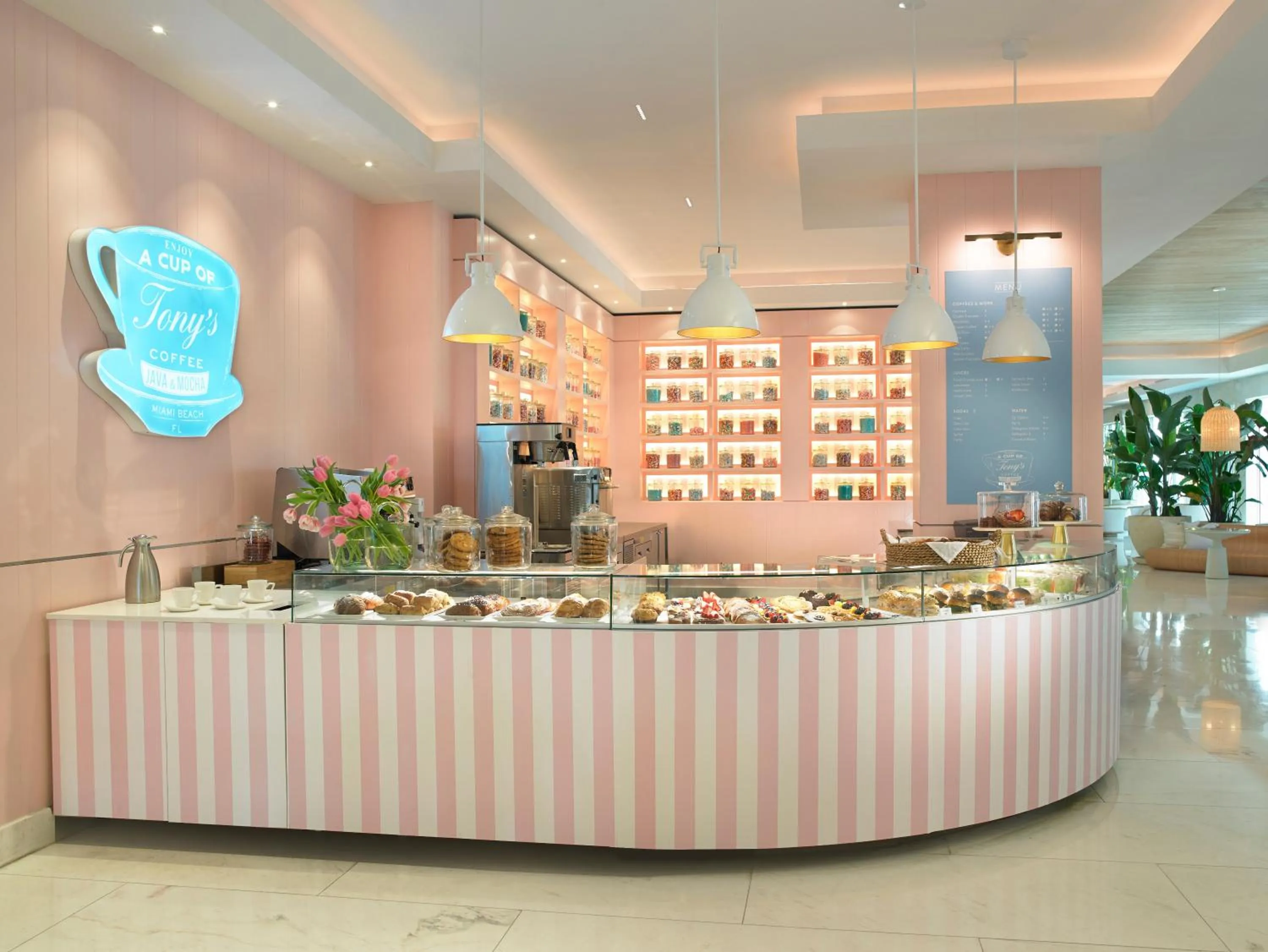 Food and drinks in Grand Beach Hotel