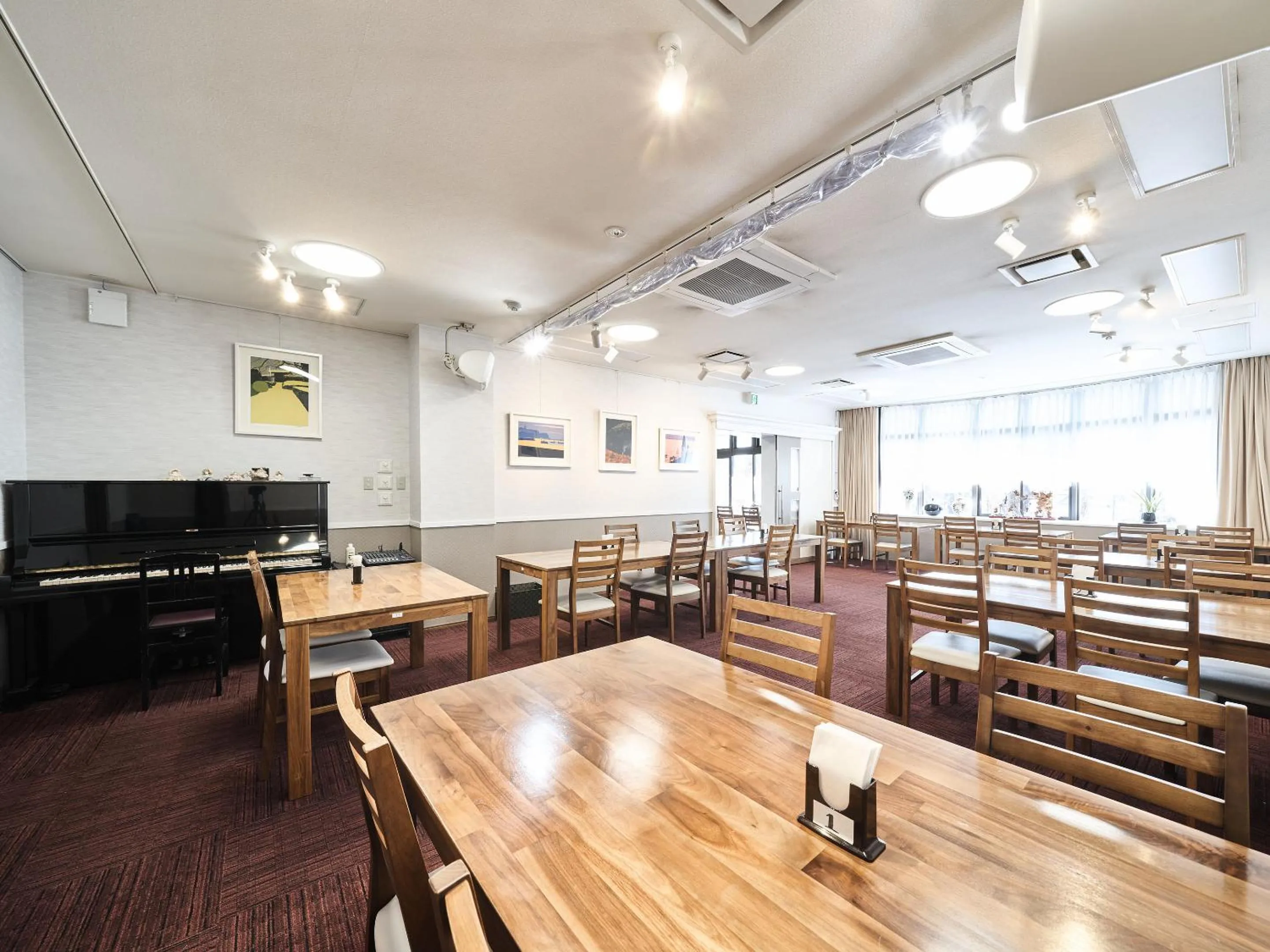 Restaurant/places to eat in Okasan Hotel