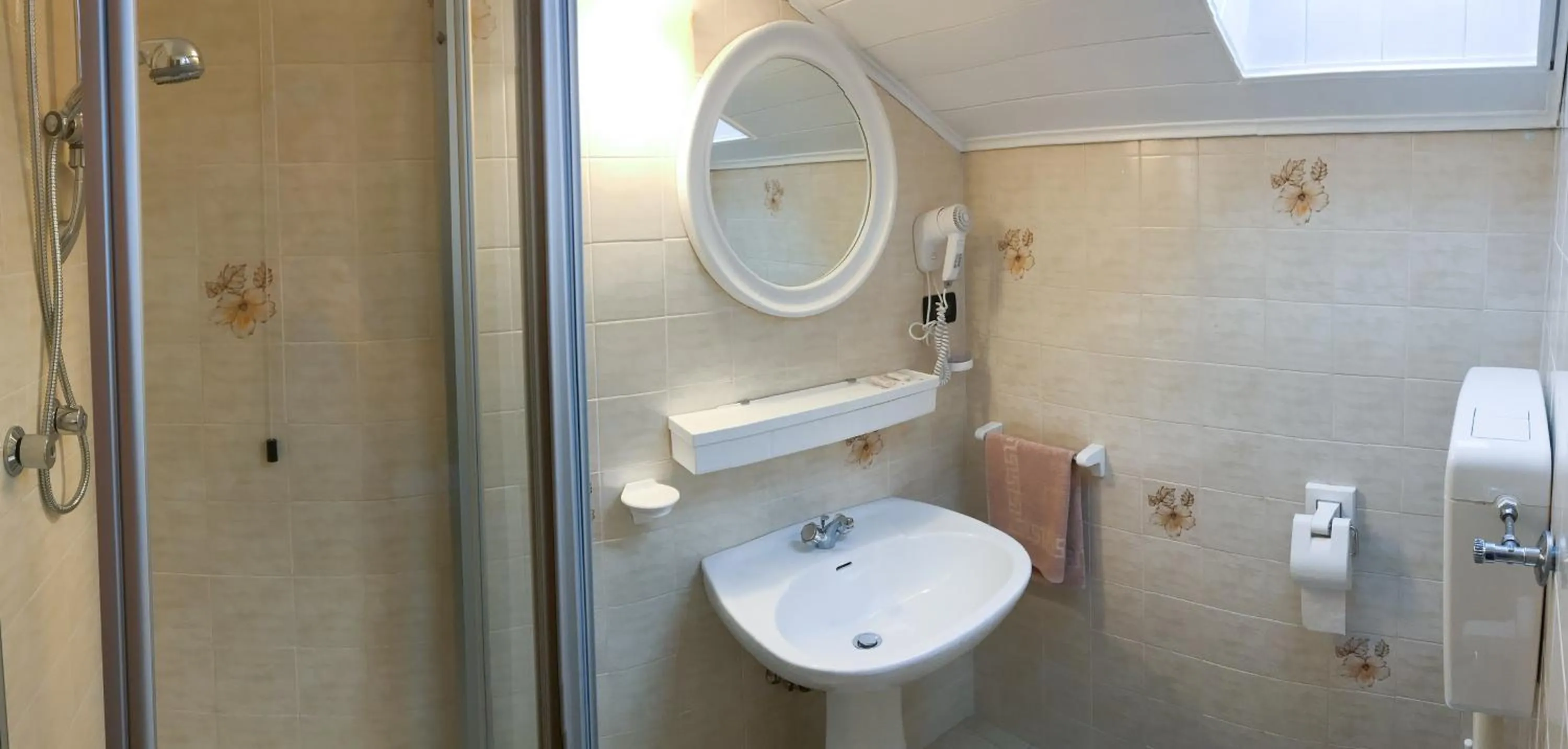 Bathroom in Hotel Monte Cimone