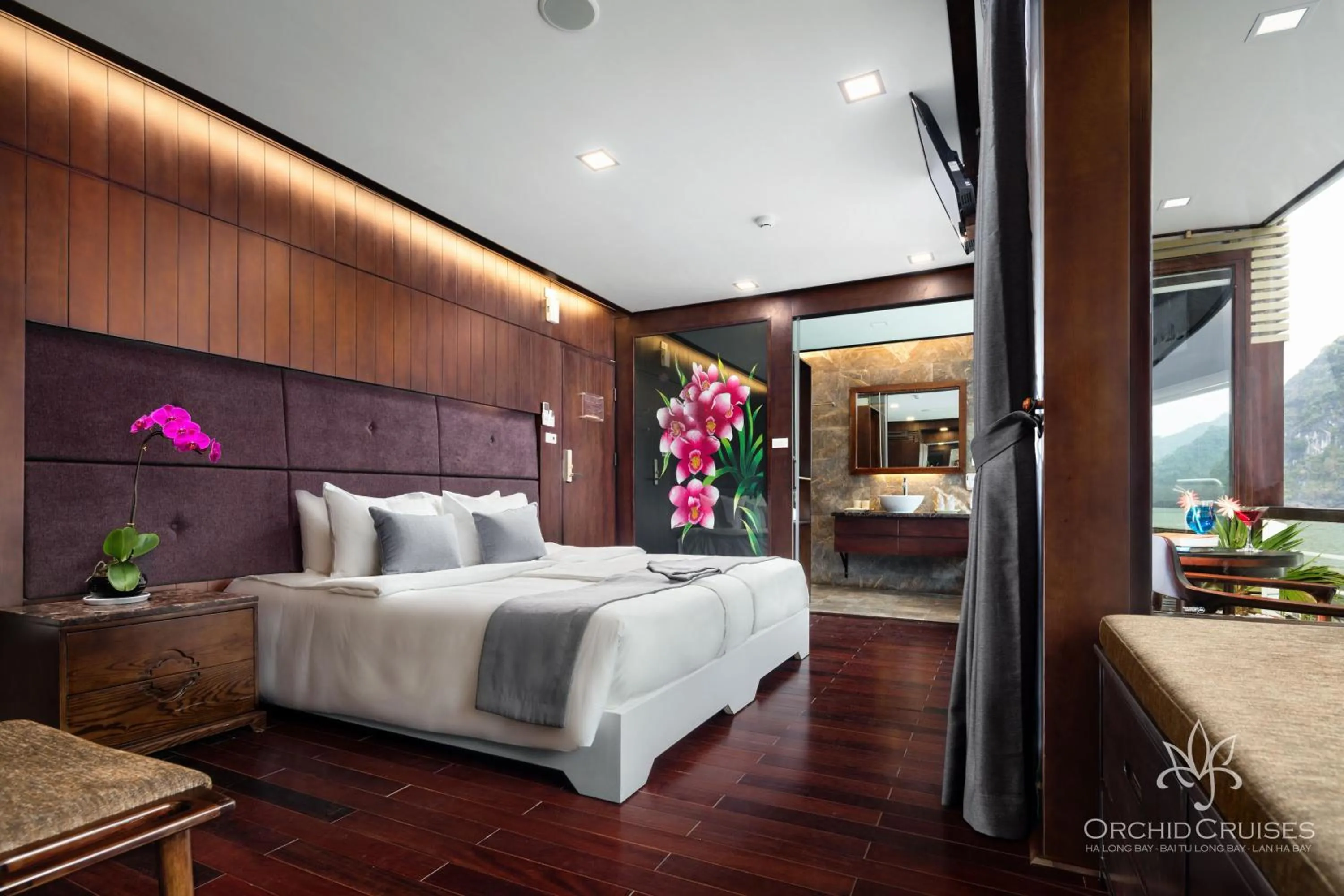 Bedroom, Bed in Orchid Classic Cruise
