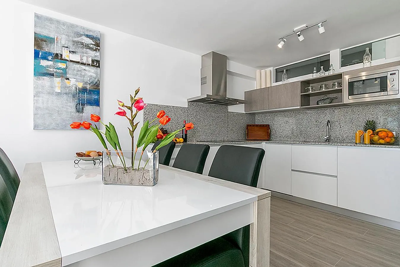 Dining area in Apartment CB 2