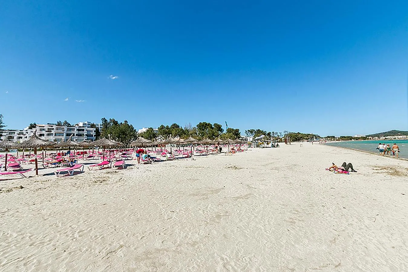 Beach in Apartment CB 2