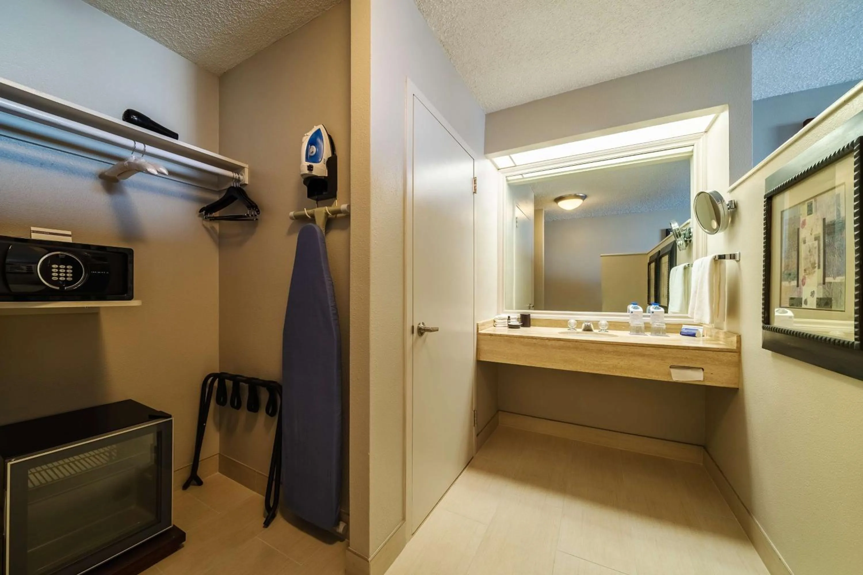 Bathroom in Hyatt Regency Miami