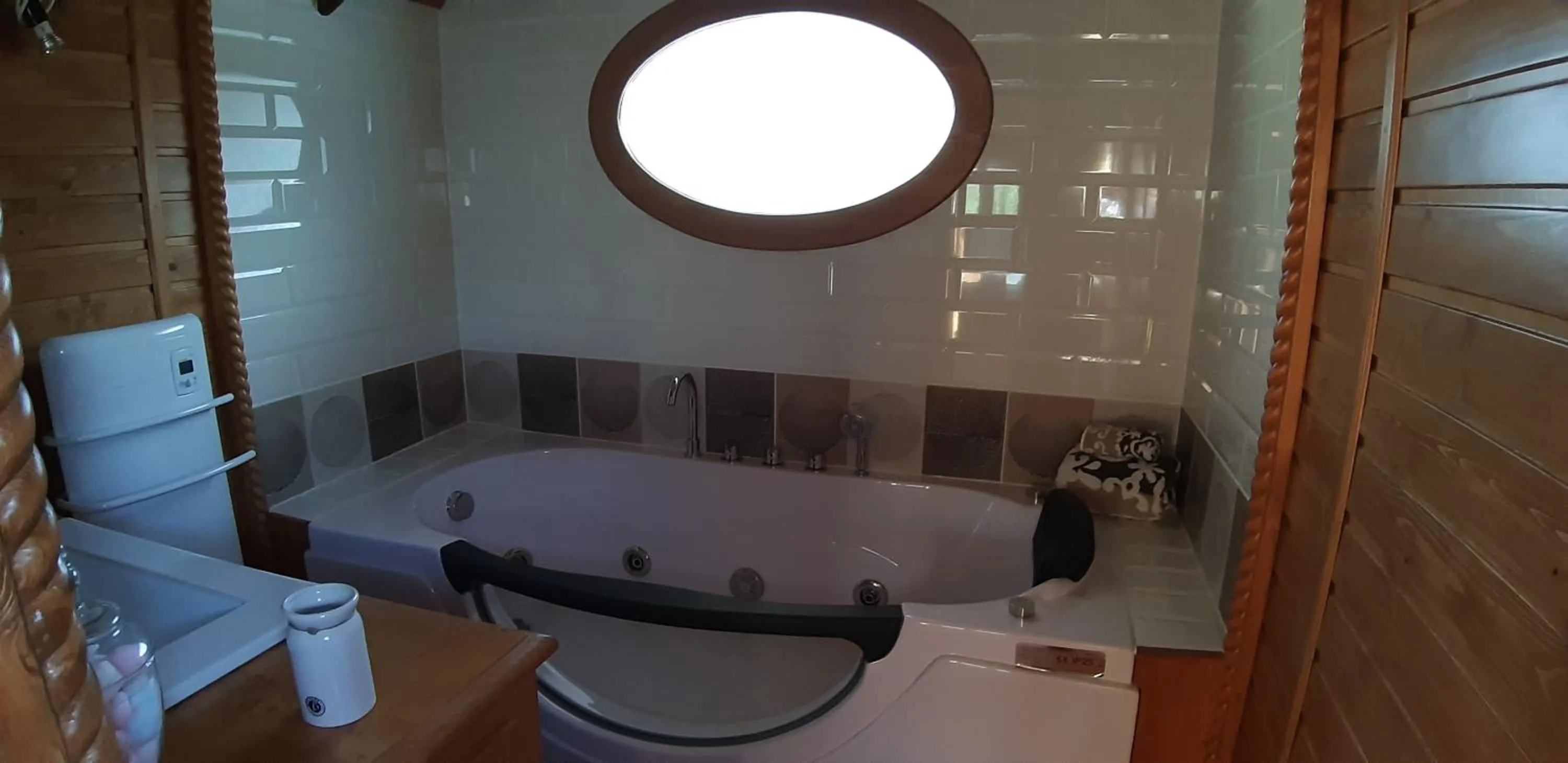 Bathroom in Du Coté de Lacoume