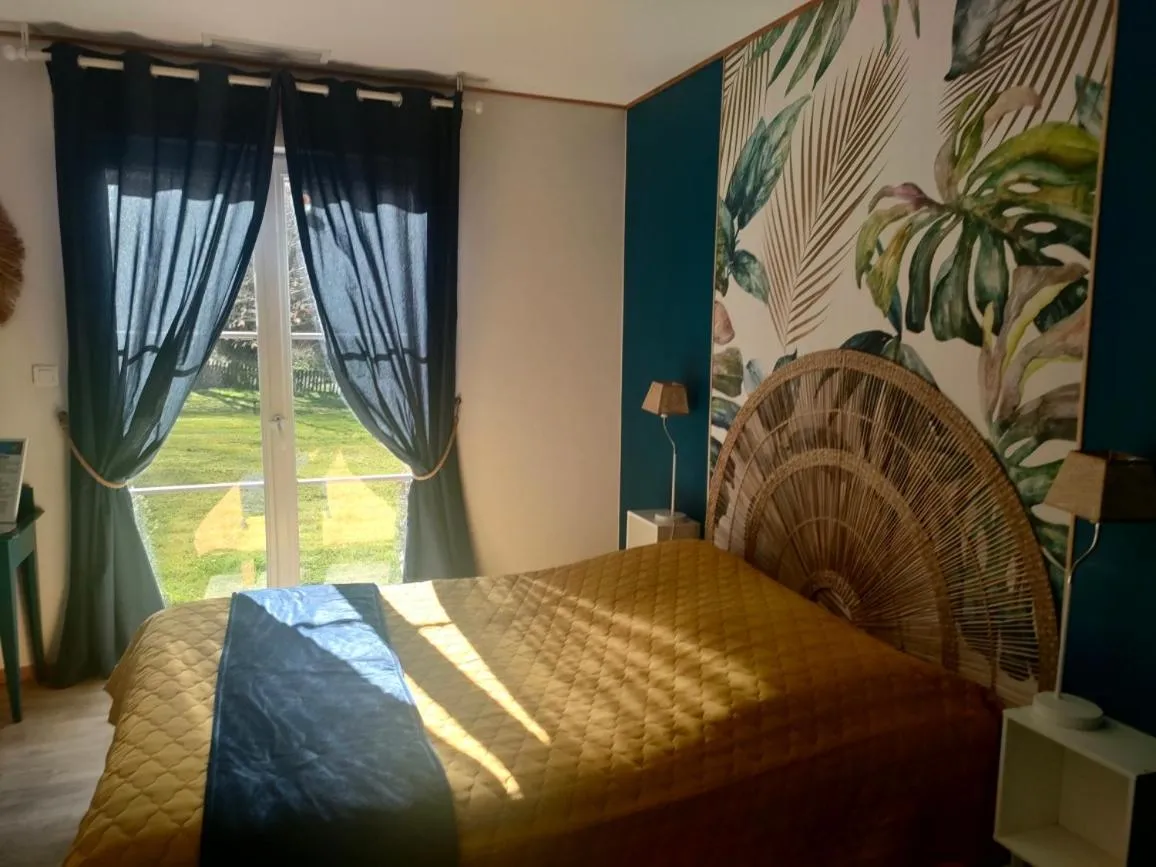 Photo of the whole room, Bed in Du Coté de Lacoume