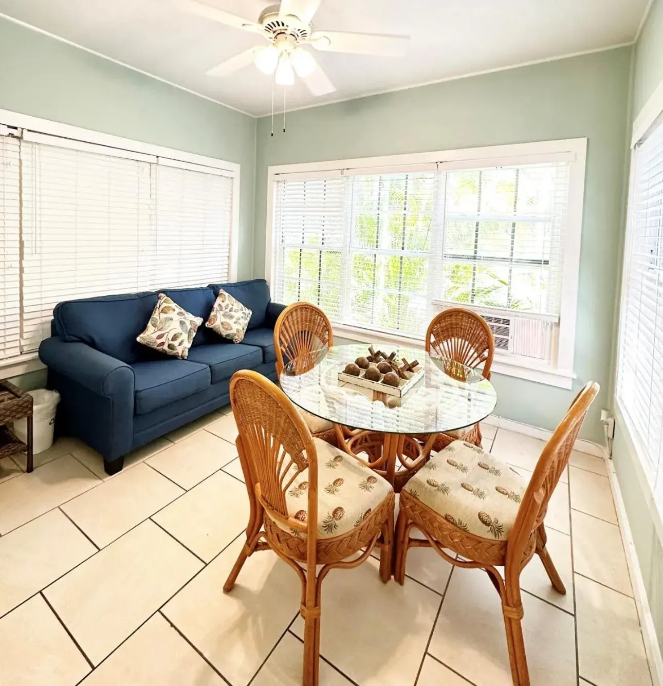 King Suite in Westwinds Inn King Suite in Westwinds Inn