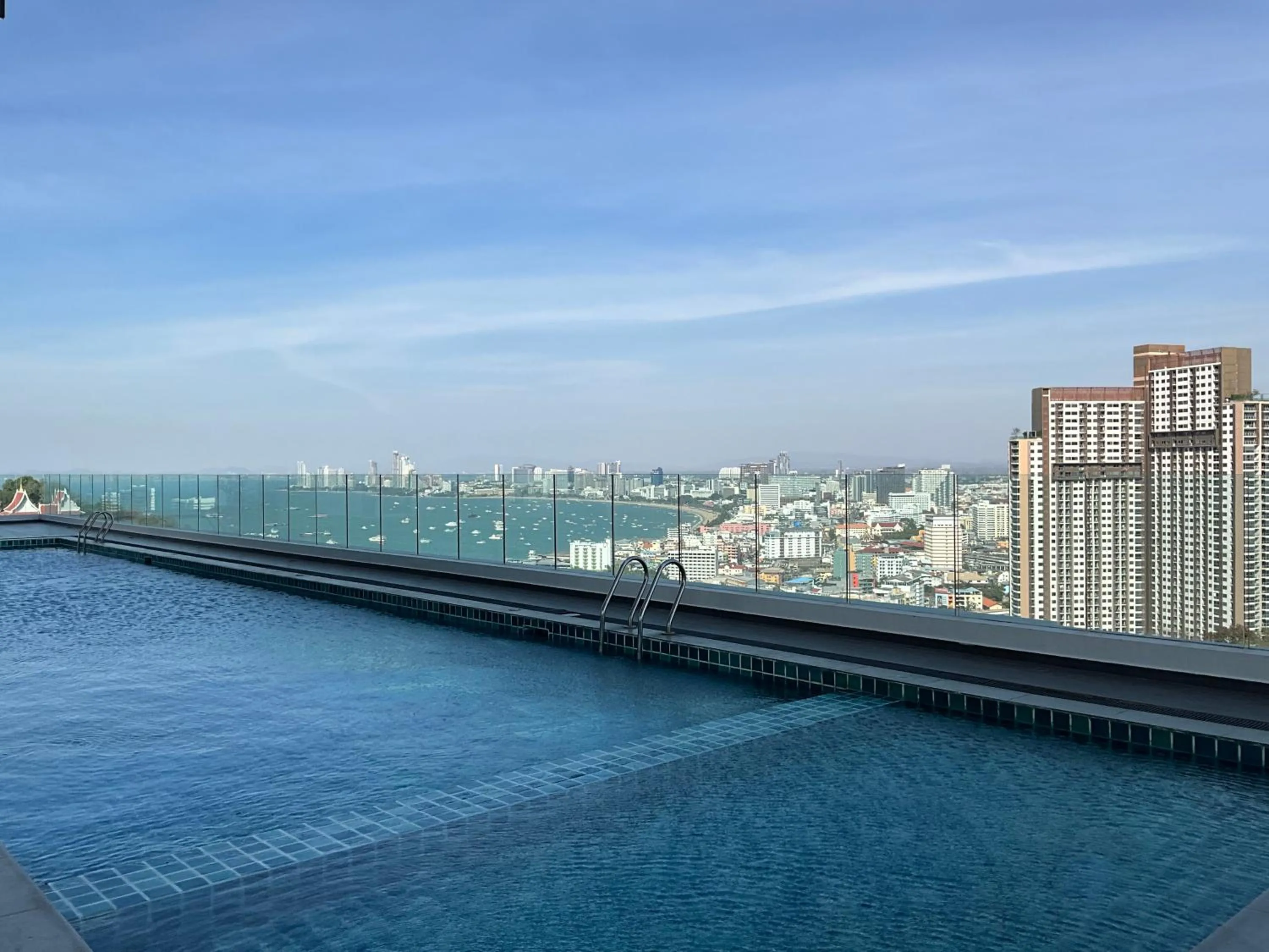 Pool view in Vision Pratumnak By Pattaya Sunny Rentals