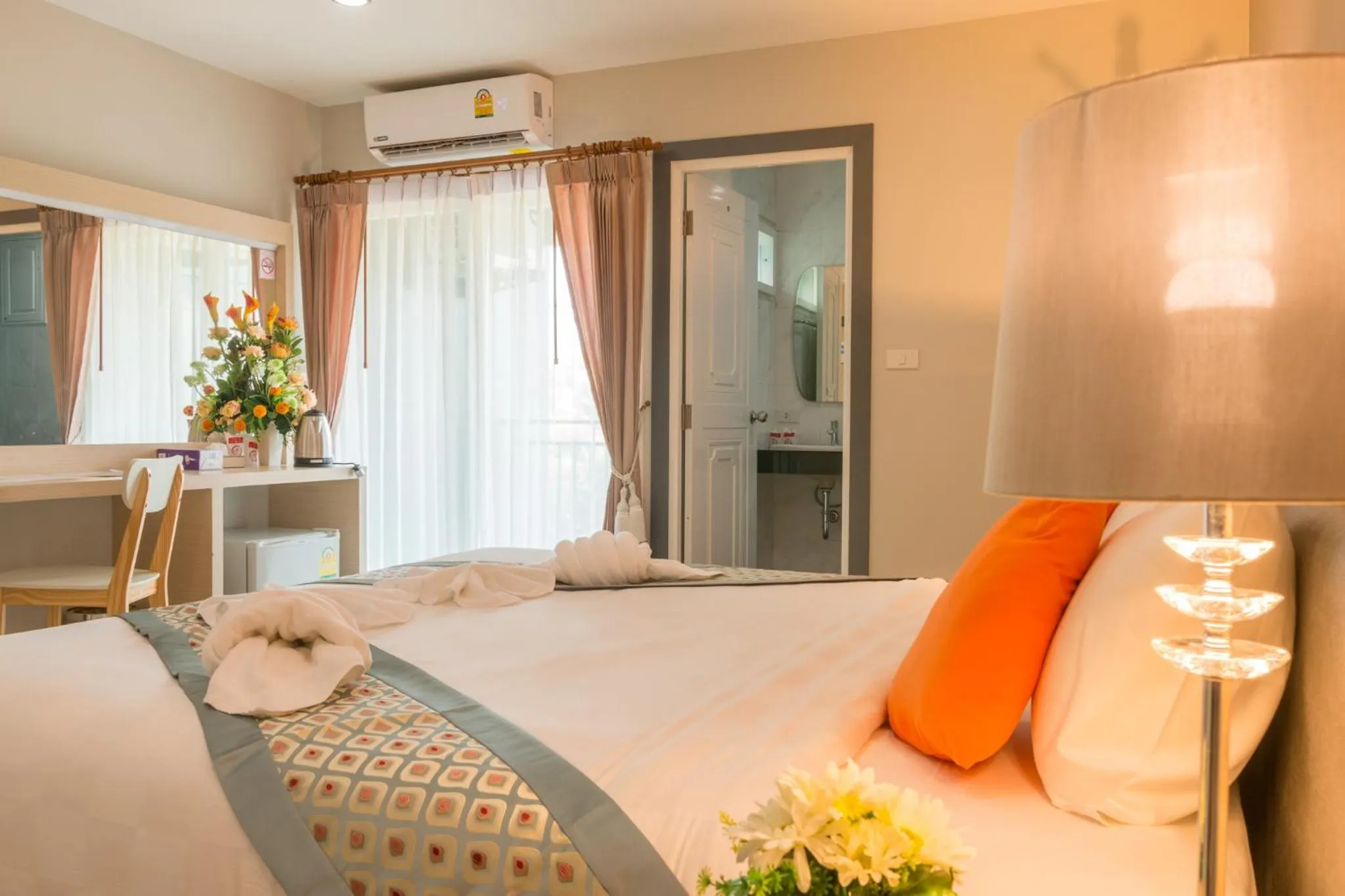 Bed in The Smart Hotel Hat Yai