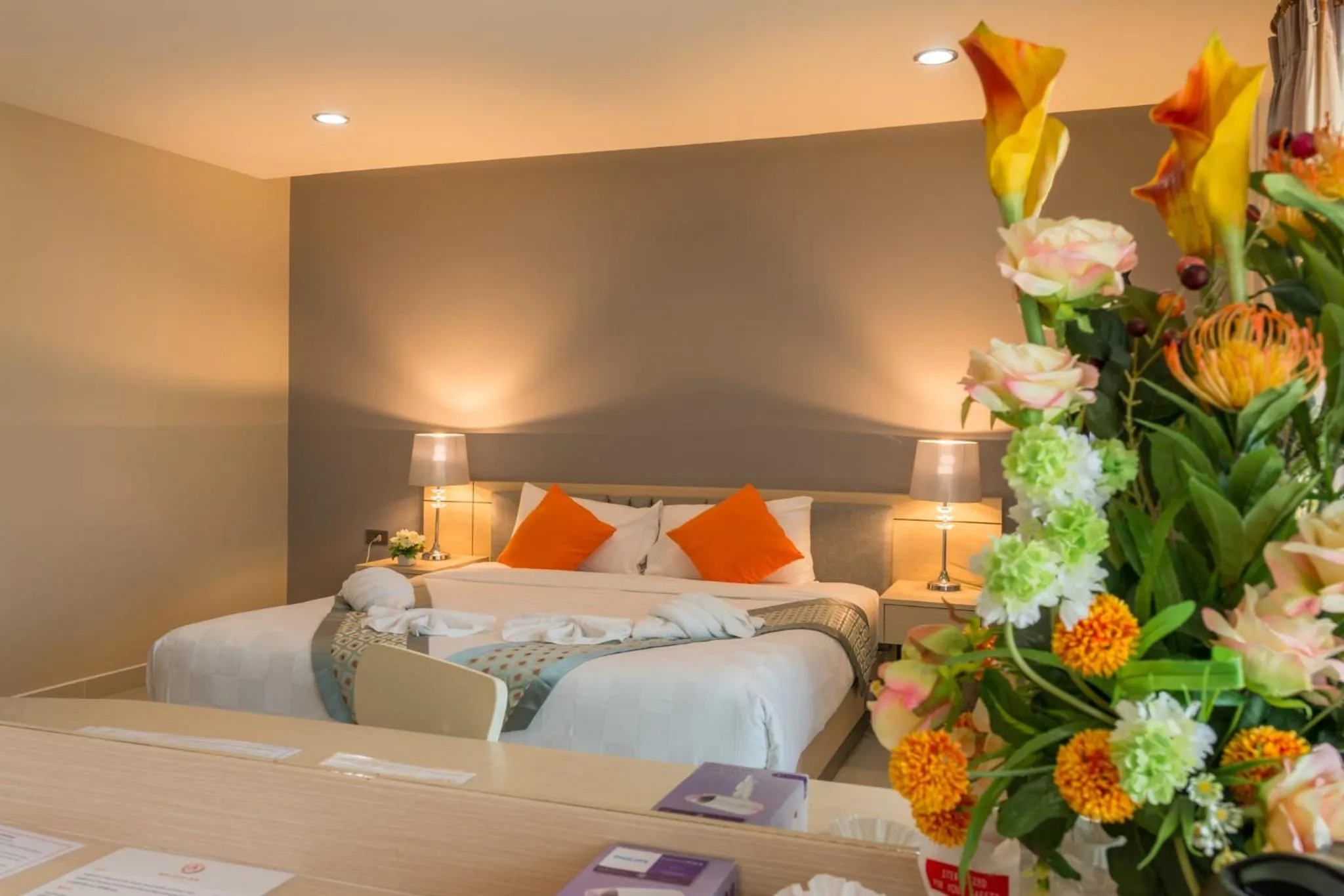 Bed in The Smart Hotel Hat Yai