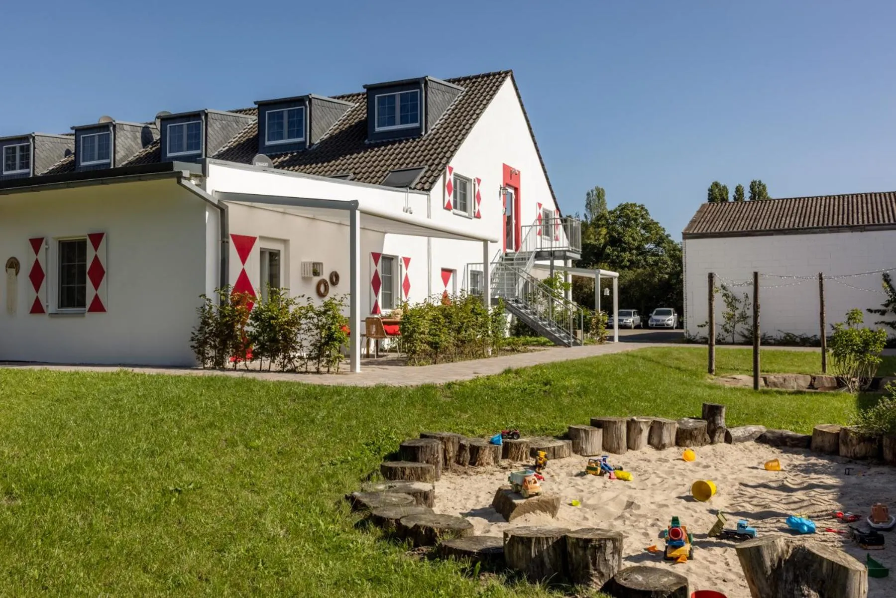 Property building in Schloss Hertefeld & Hertefeldhof
