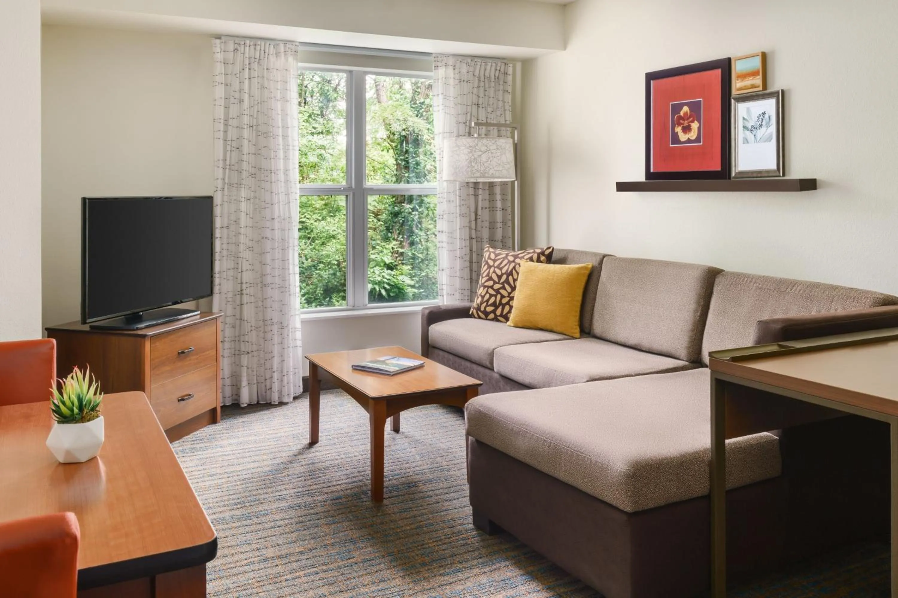 Bedroom in Residence Inn Philadelphia/Montgomeryville