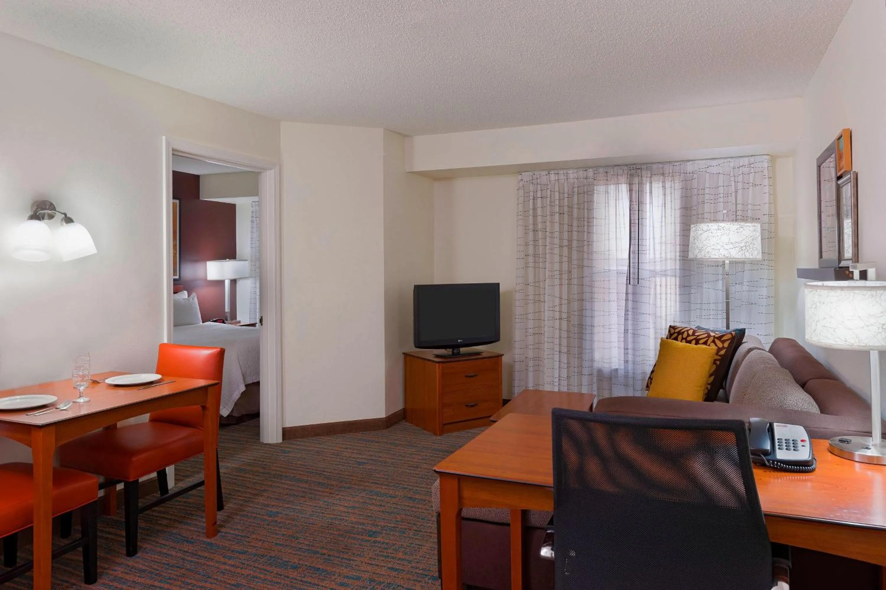 Living room in Residence Inn Philadelphia/Montgomeryville