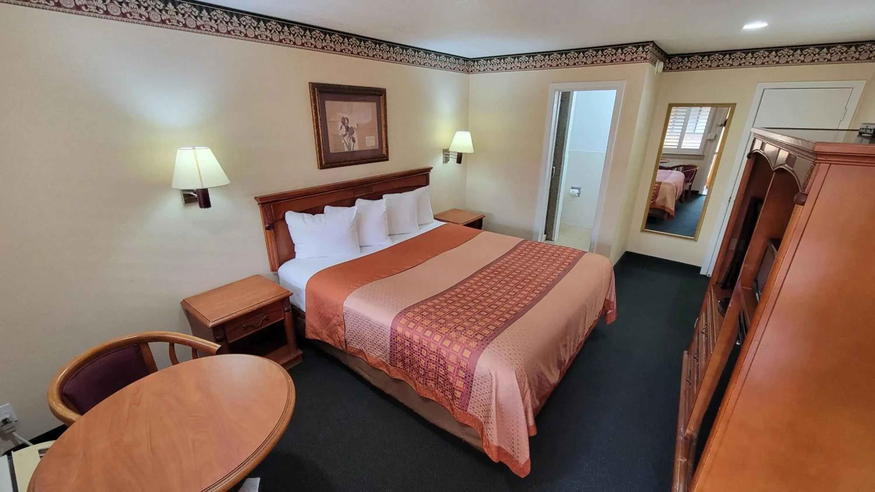 King Room in Geary Parkway Motel King Room in Geary Parkway Motel