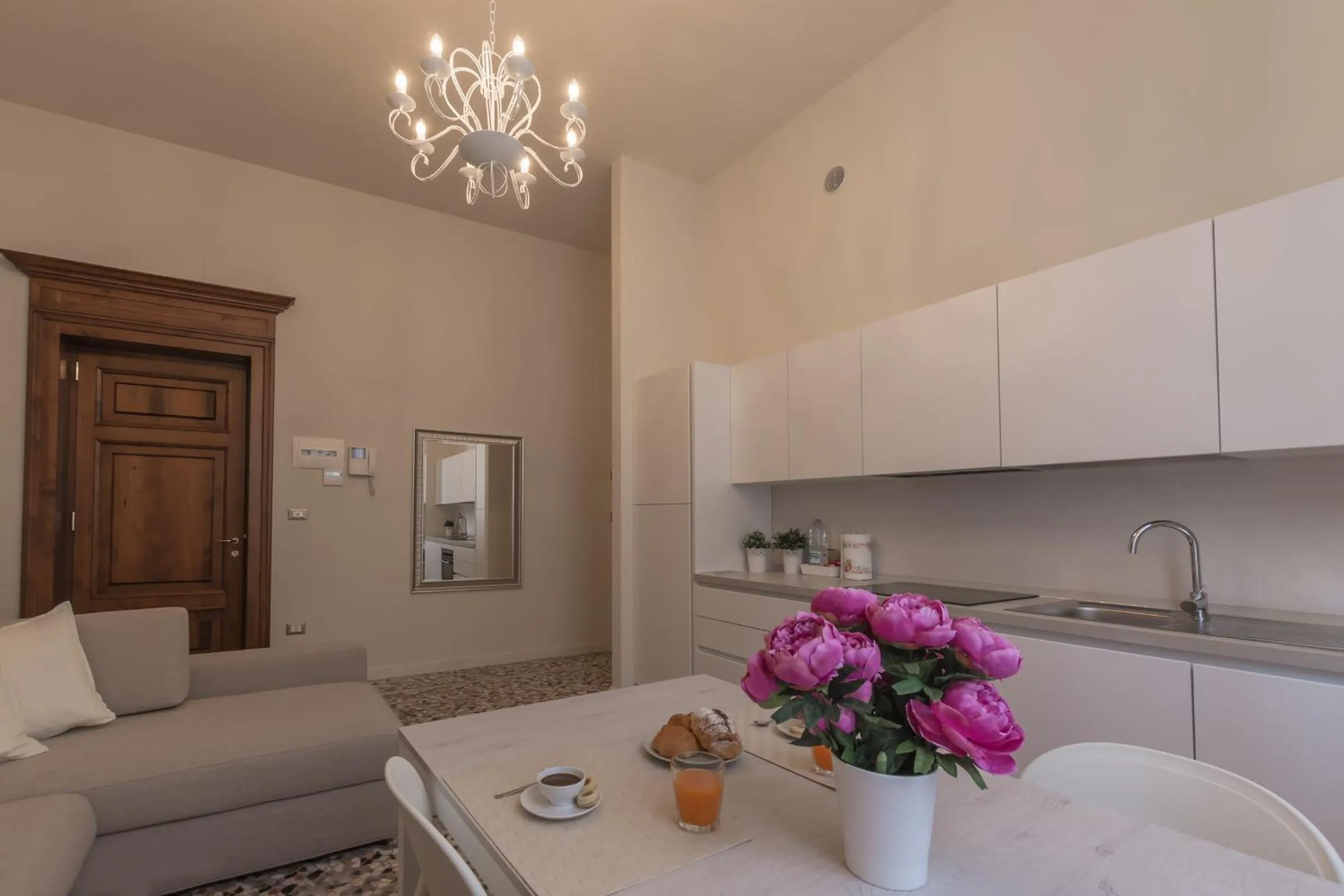 Alighieri Theatre Charming Suite