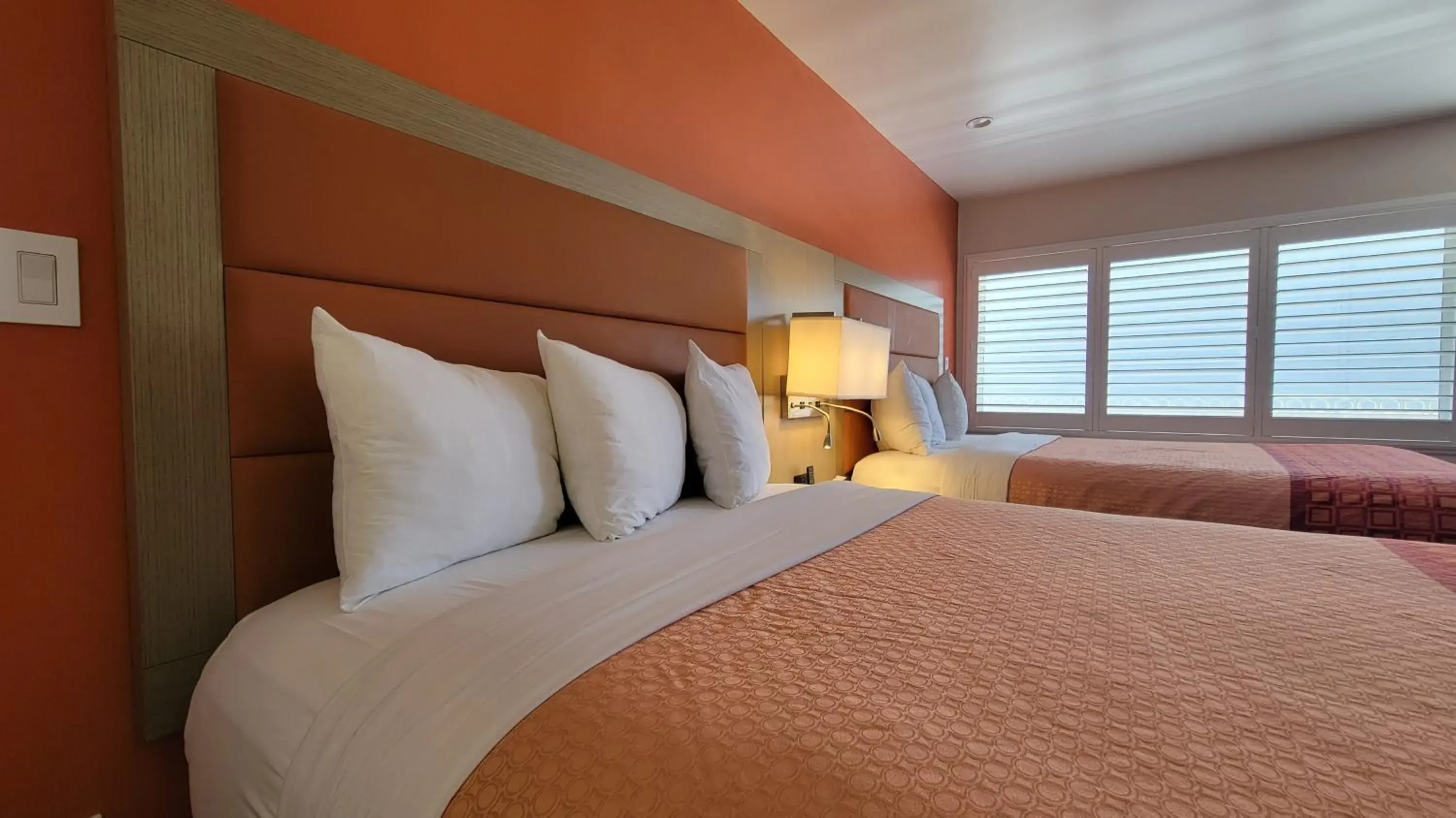 Bed in Presidio Parkway Inn Bed in Presidio Parkway Inn