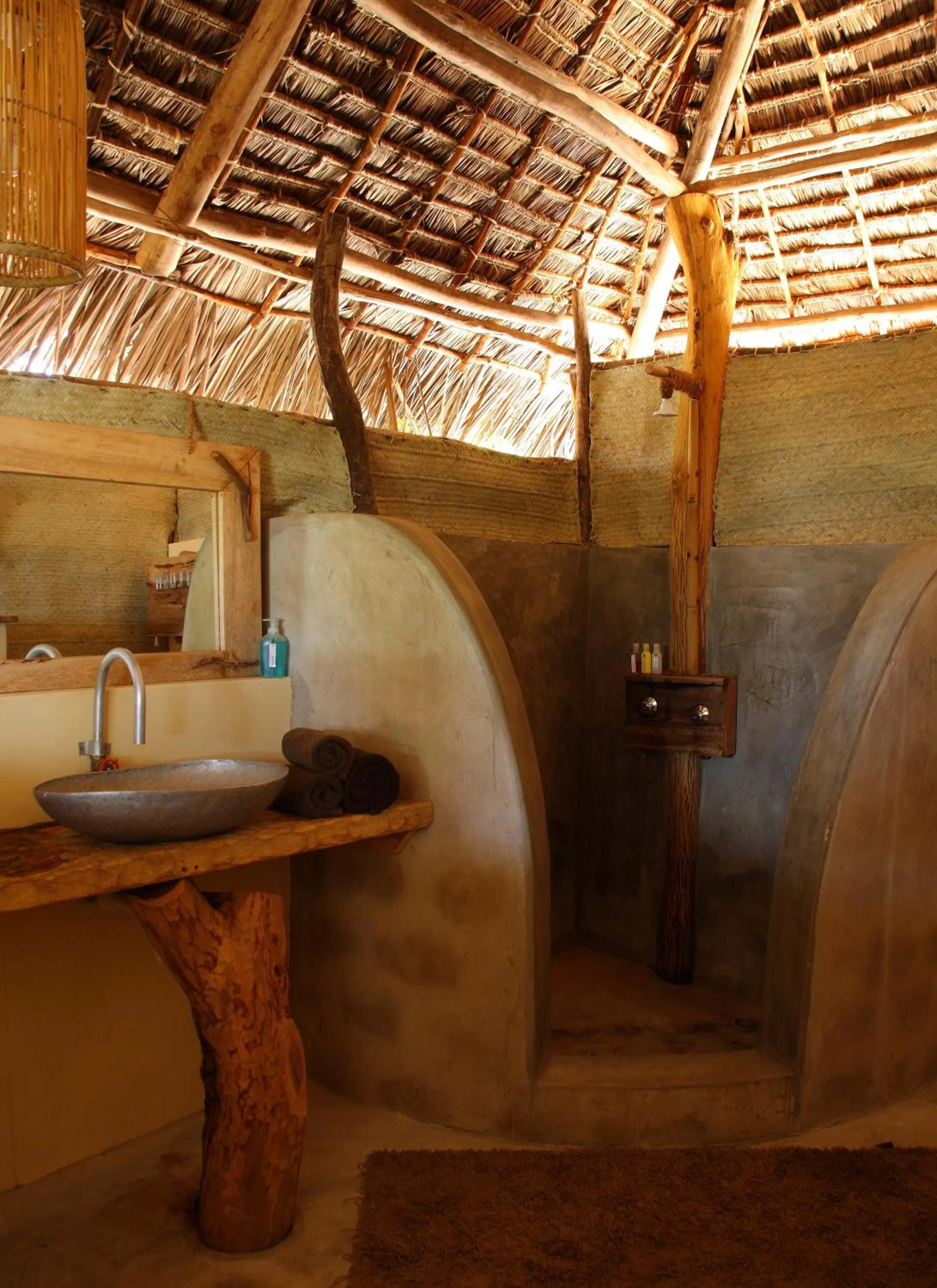 Shower in Che Shale