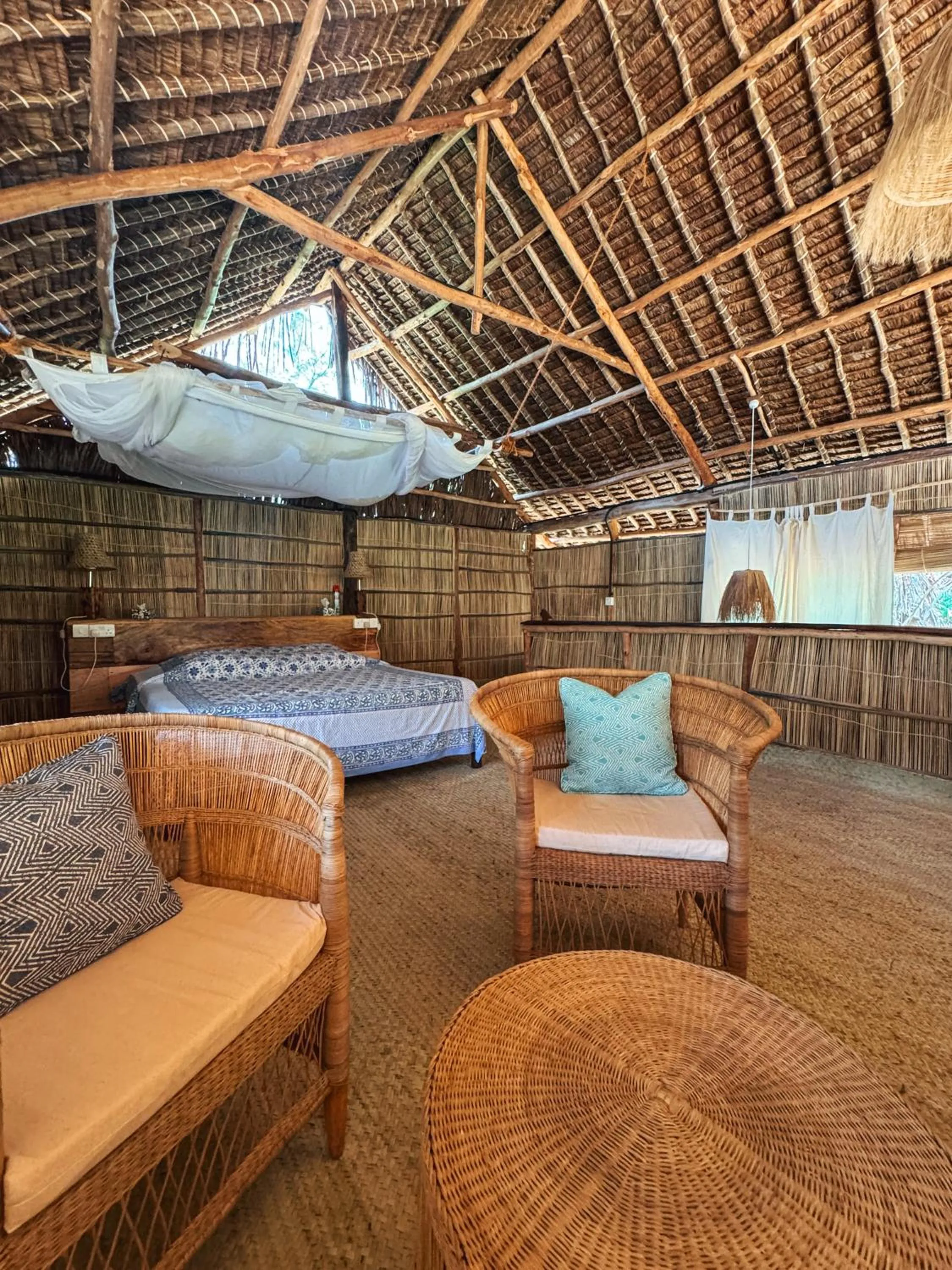 Seating area in Che Shale