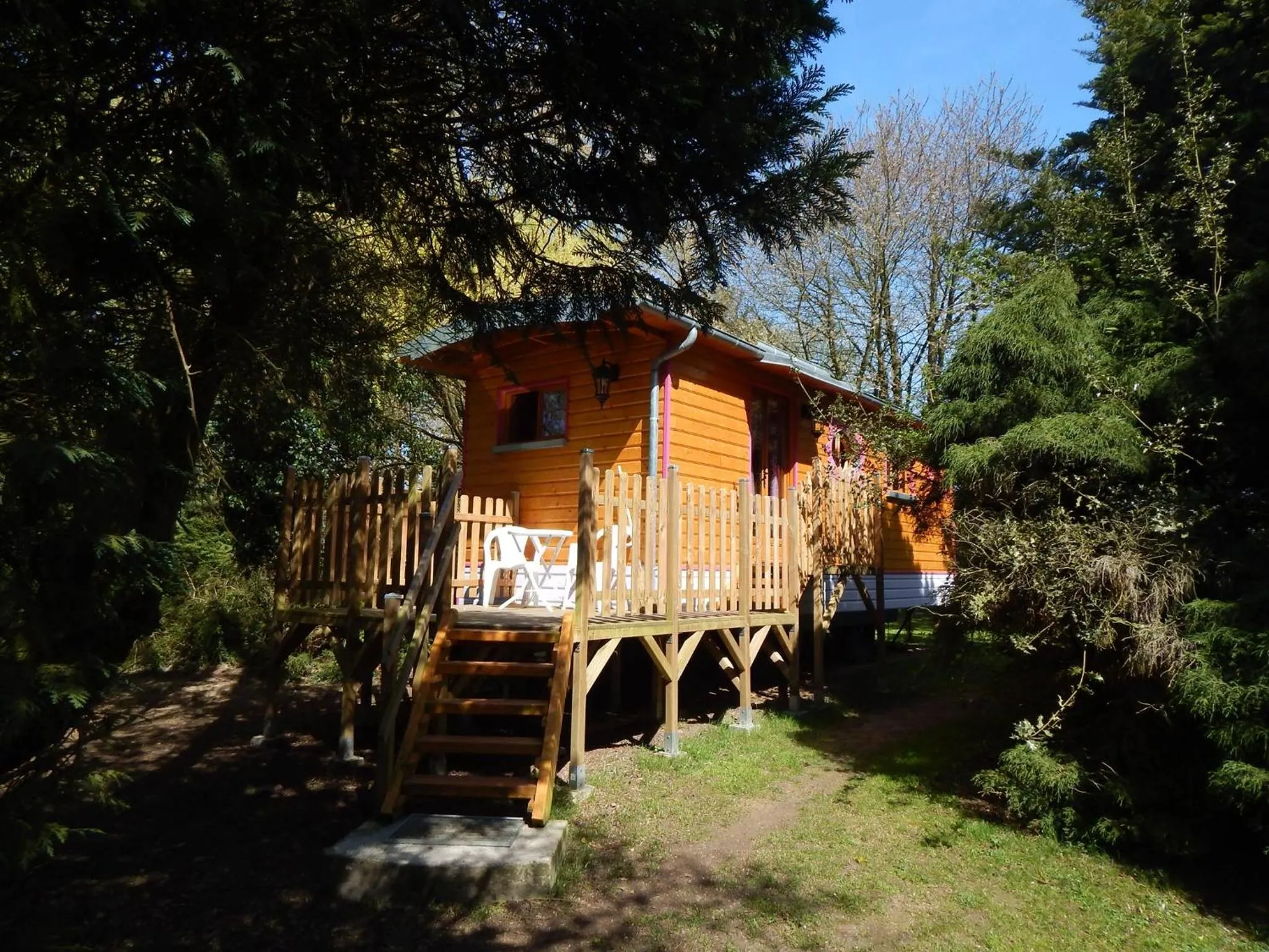 Bedroom in Roulotte La Verdine