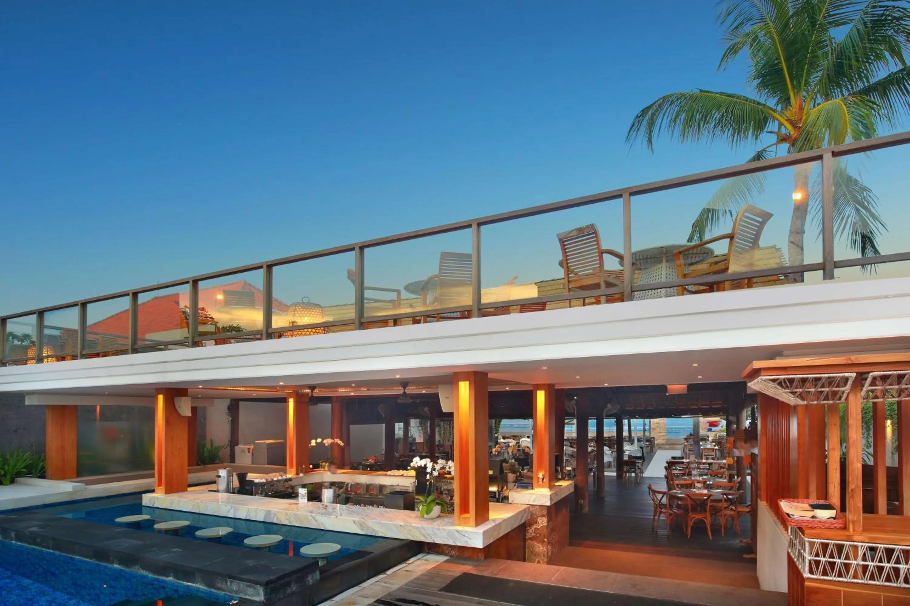 Restaurant/places to eat in The Bandha Hotel & Suites