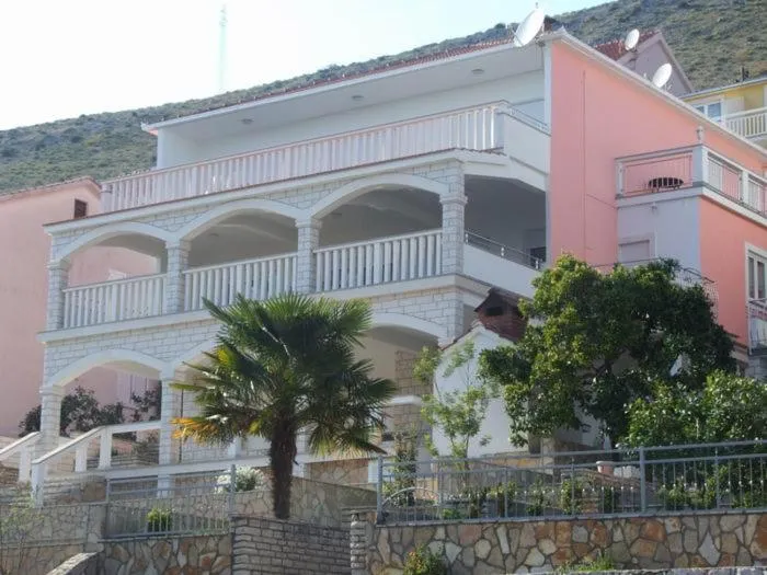 Villa Rosanda Apartments