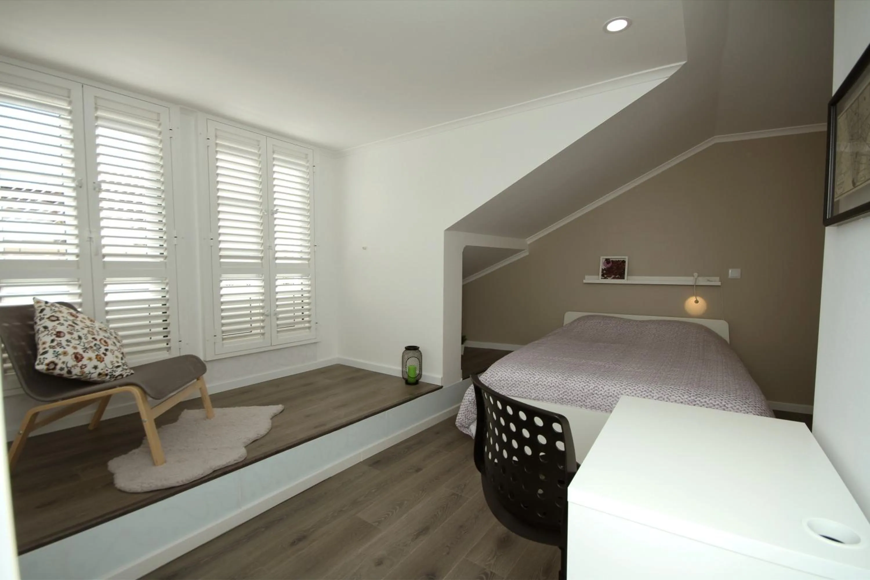 Seating area, Bed in Alfama Right Point