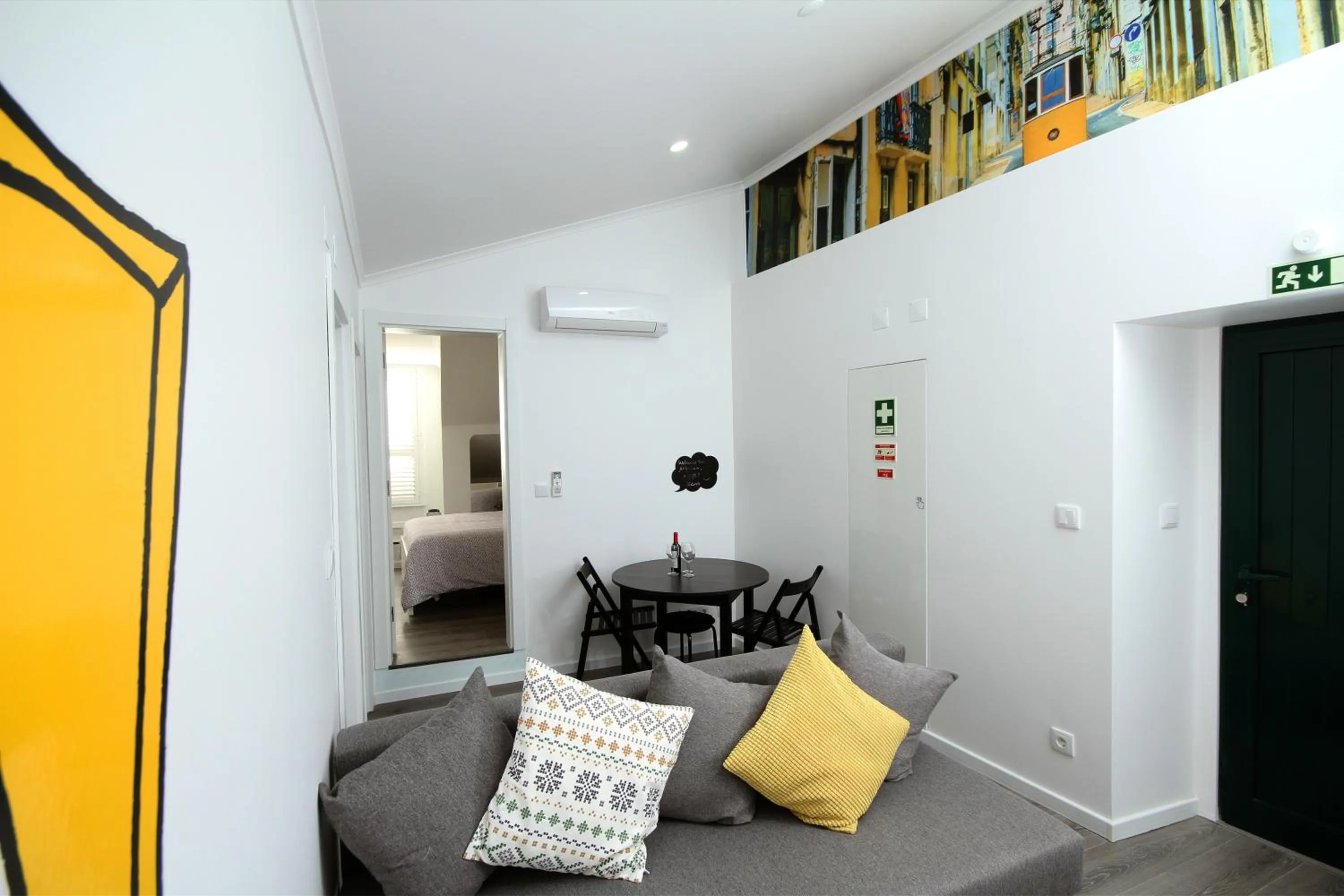 Living room in Alfama Right Point