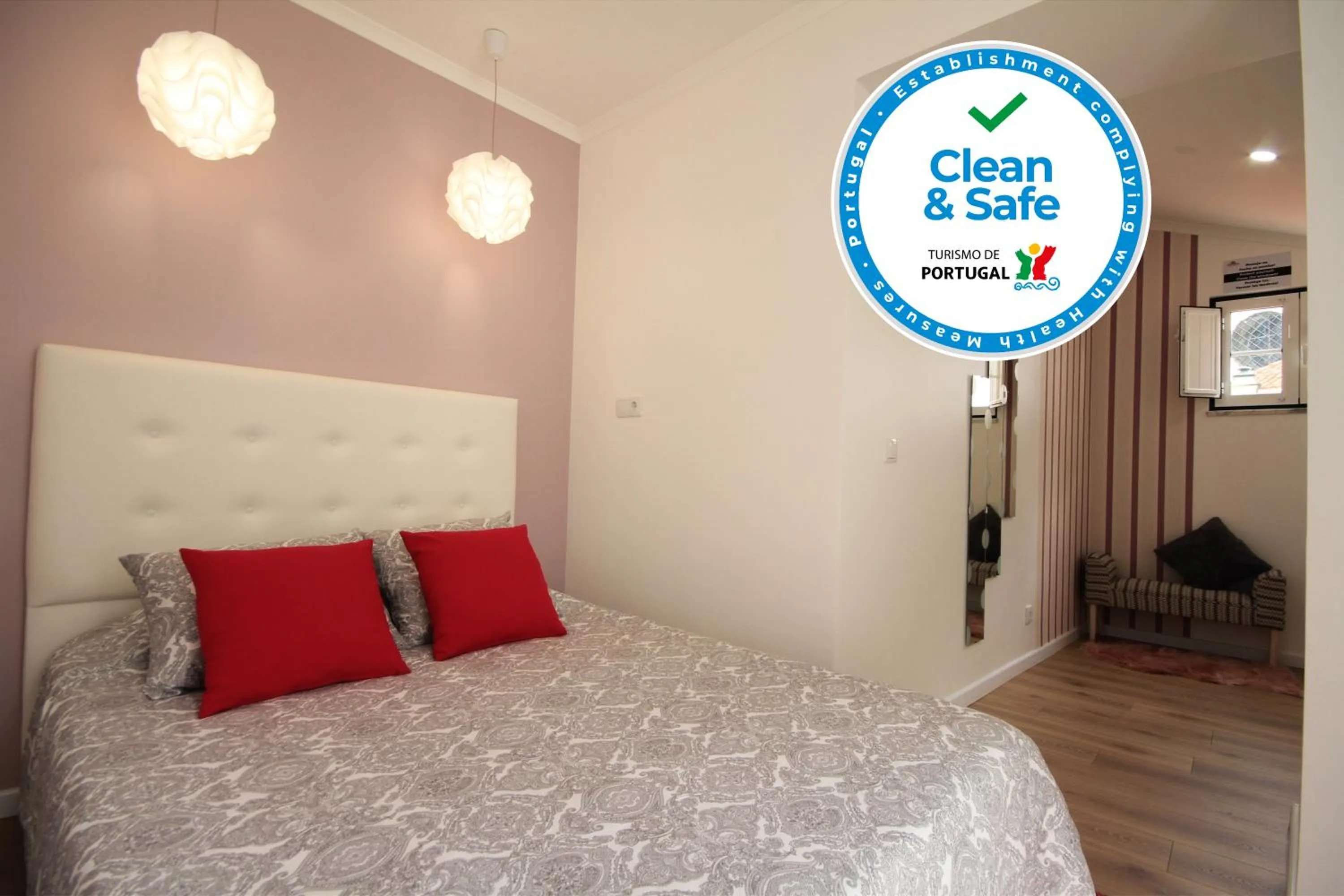 Bed in Alfama Right Point