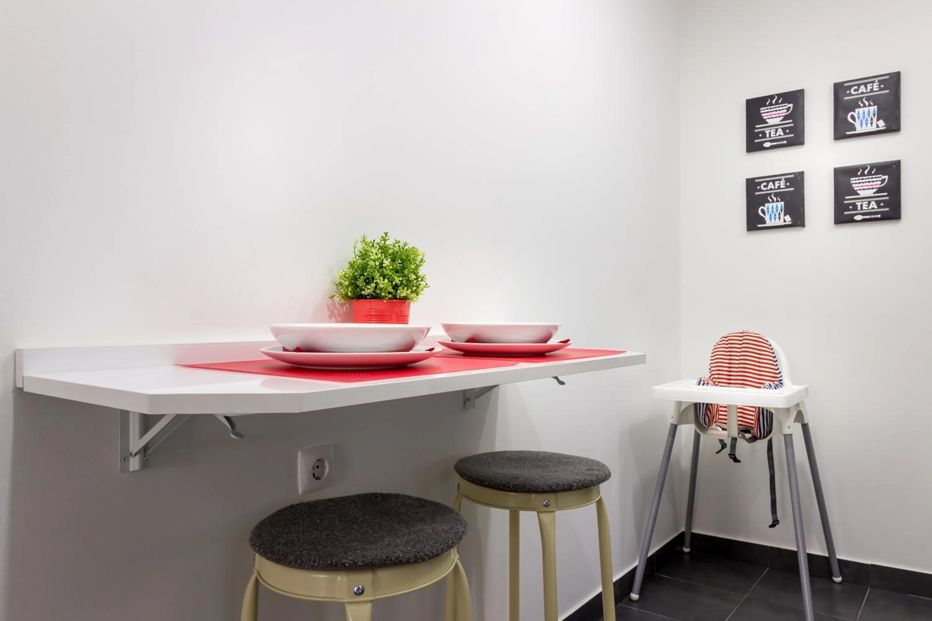 Communal kitchen in Alfama Right Point