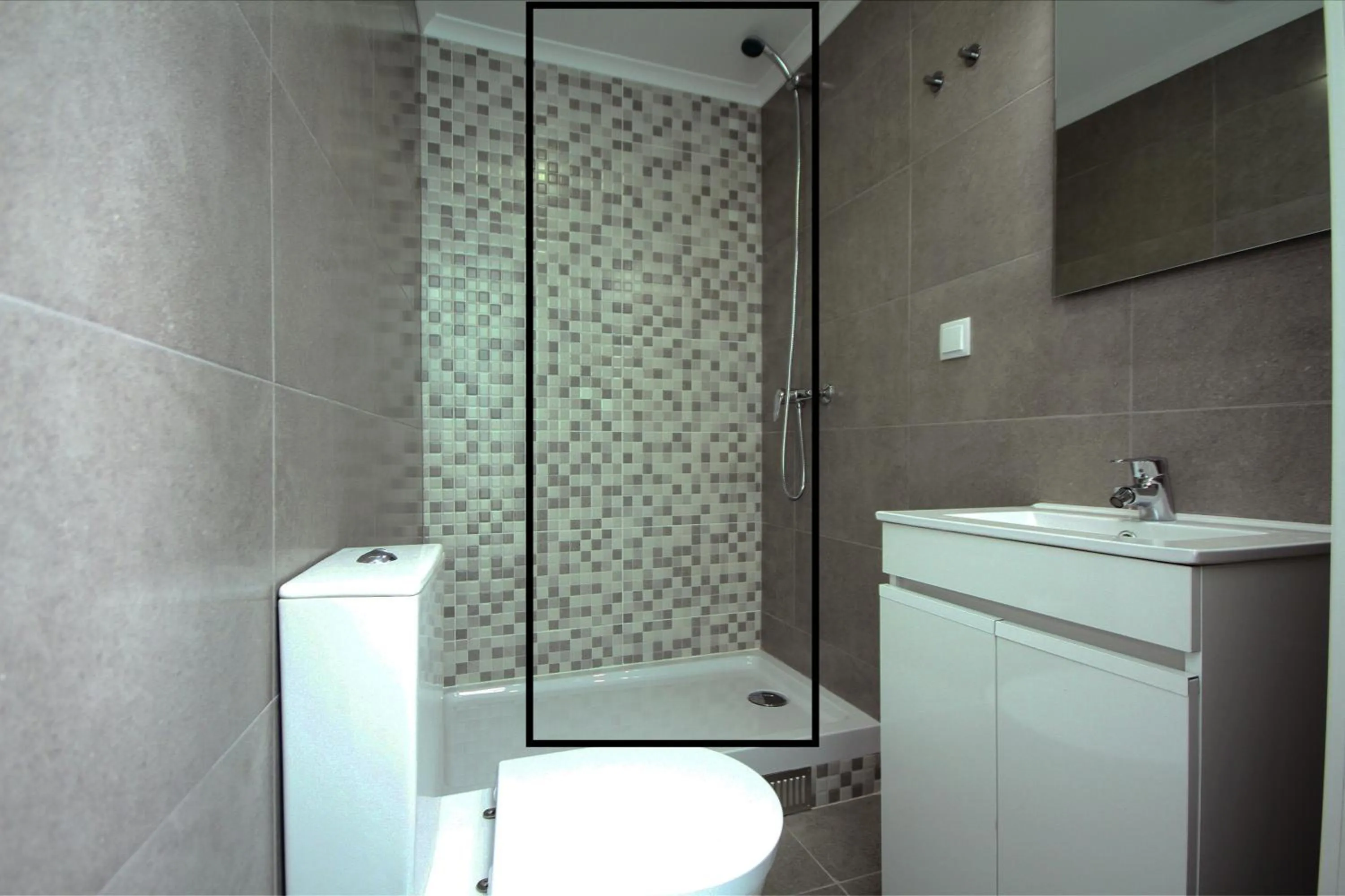 Bathroom in Alfama Right Point