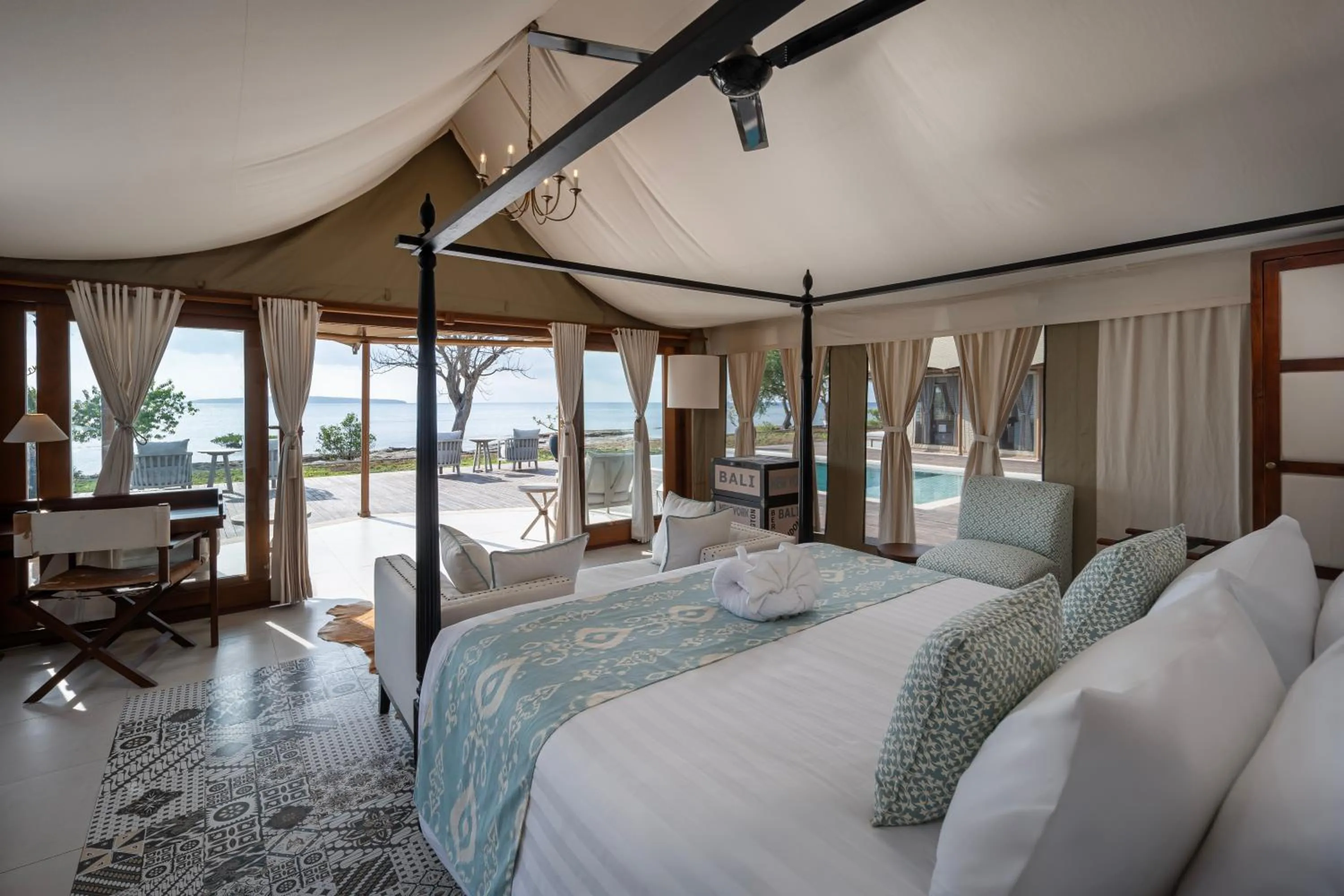 Bed in Menjangan Dynasty Resort