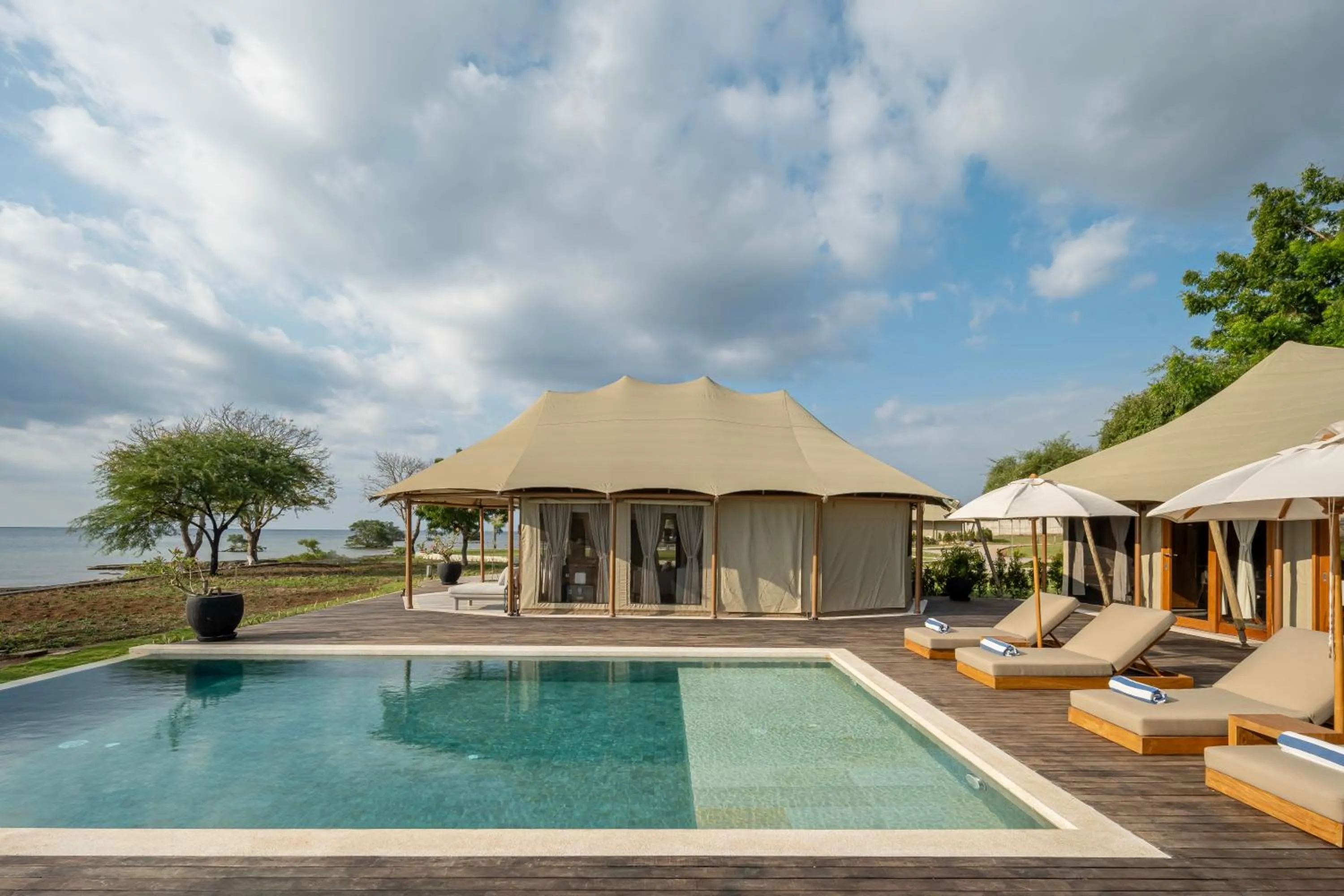 Menjangan Dynasty Resort