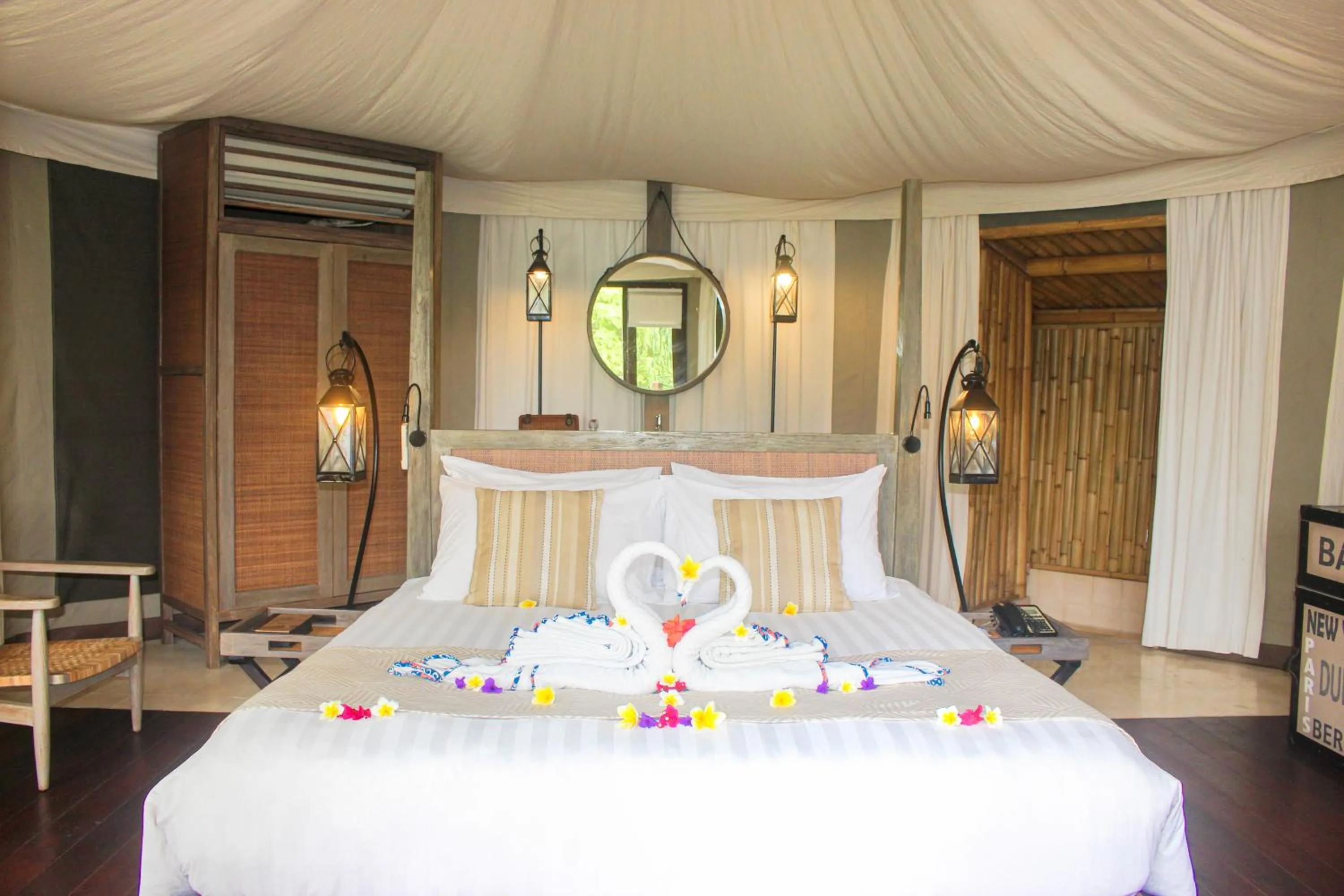 Bed in Menjangan Dynasty Resort