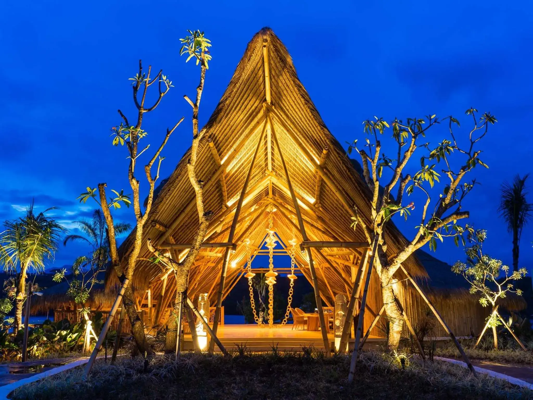Facade/entrance in Menjangan Dynasty Resort Facade/entrance in Menjangan Dynasty Resort