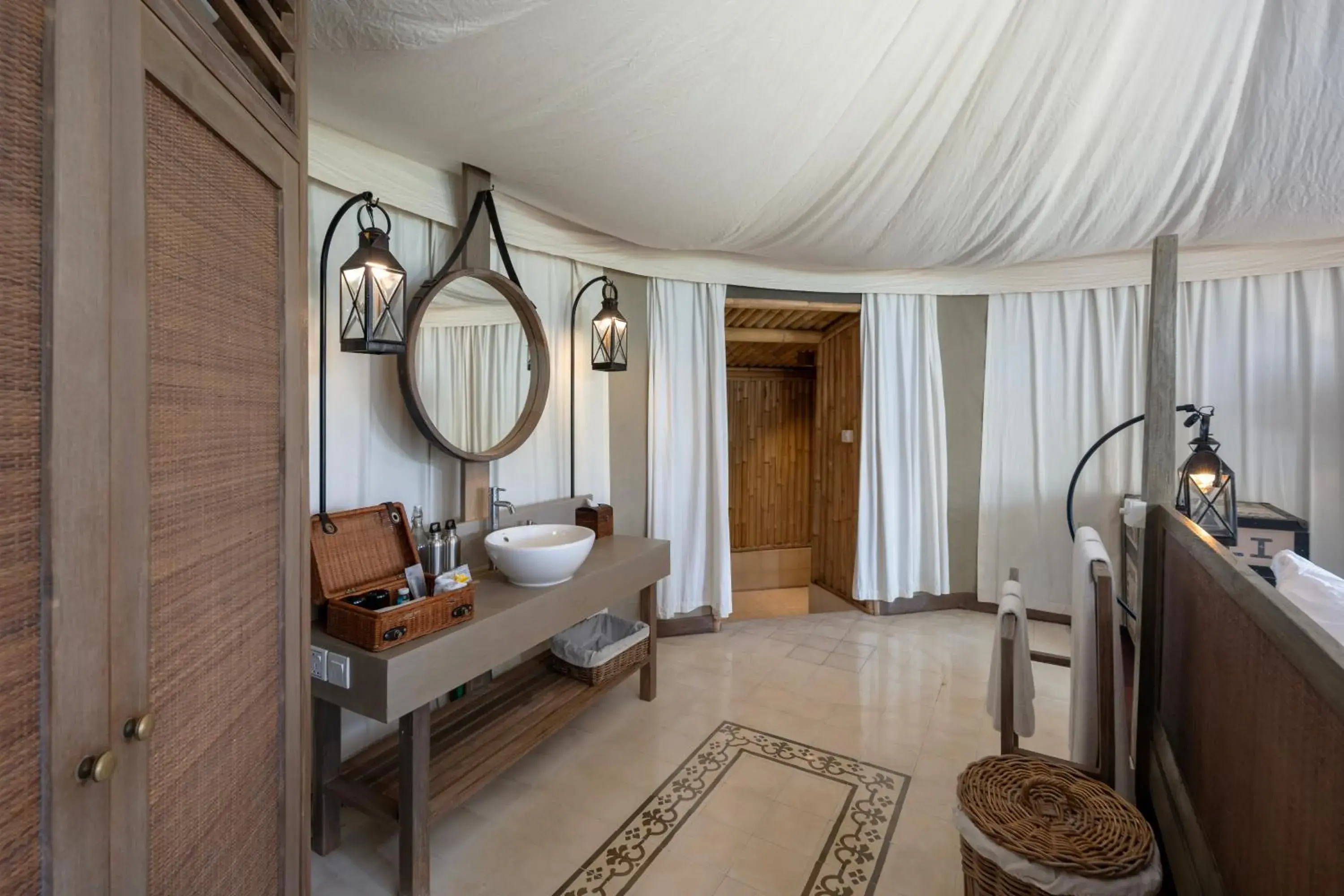 Beach Luxury Tent Deluxe in Menjangan Dynasty Resort Beach Luxury Tent Deluxe in Menjangan Dynasty Resort