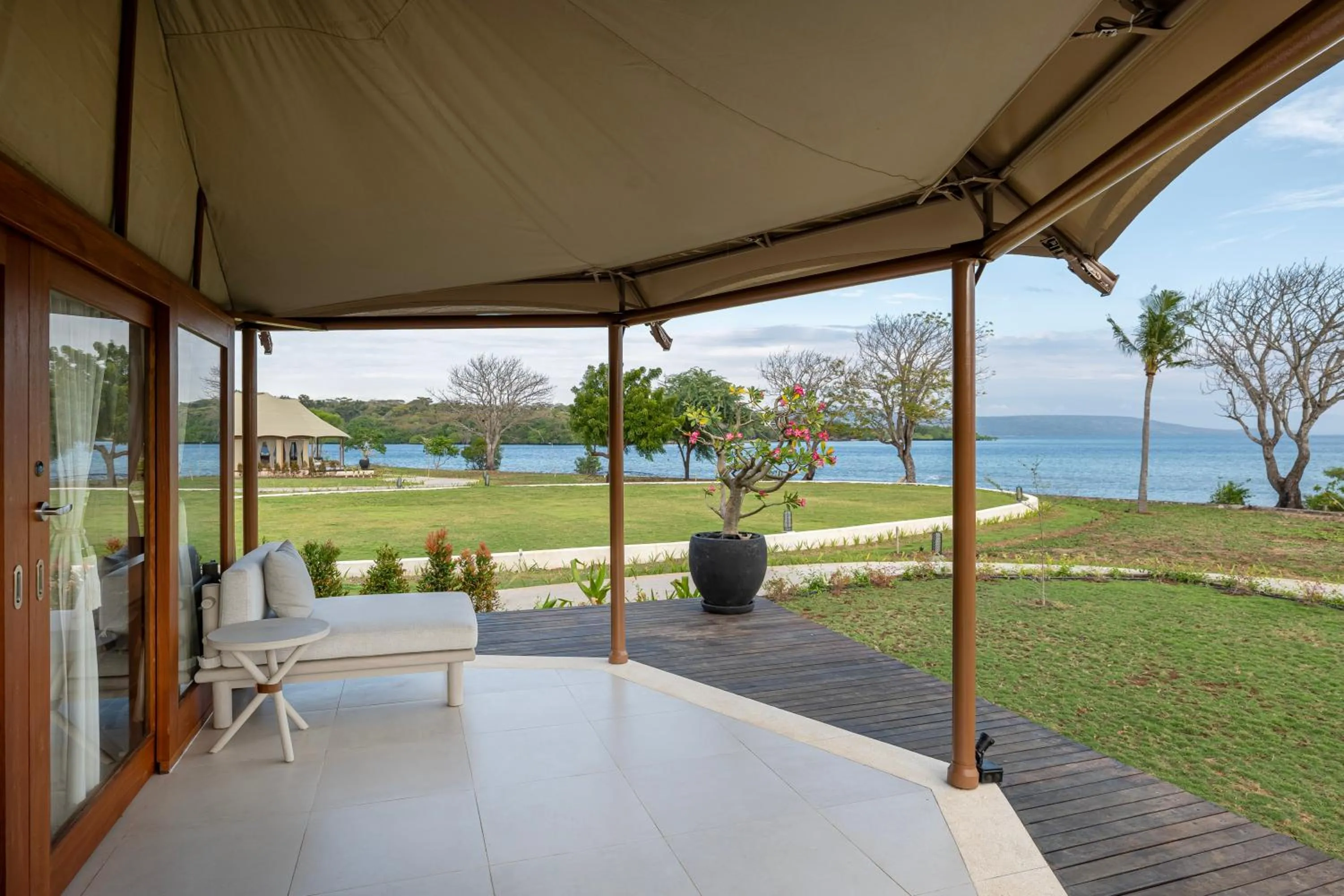 Menjangan Dynasty Resort