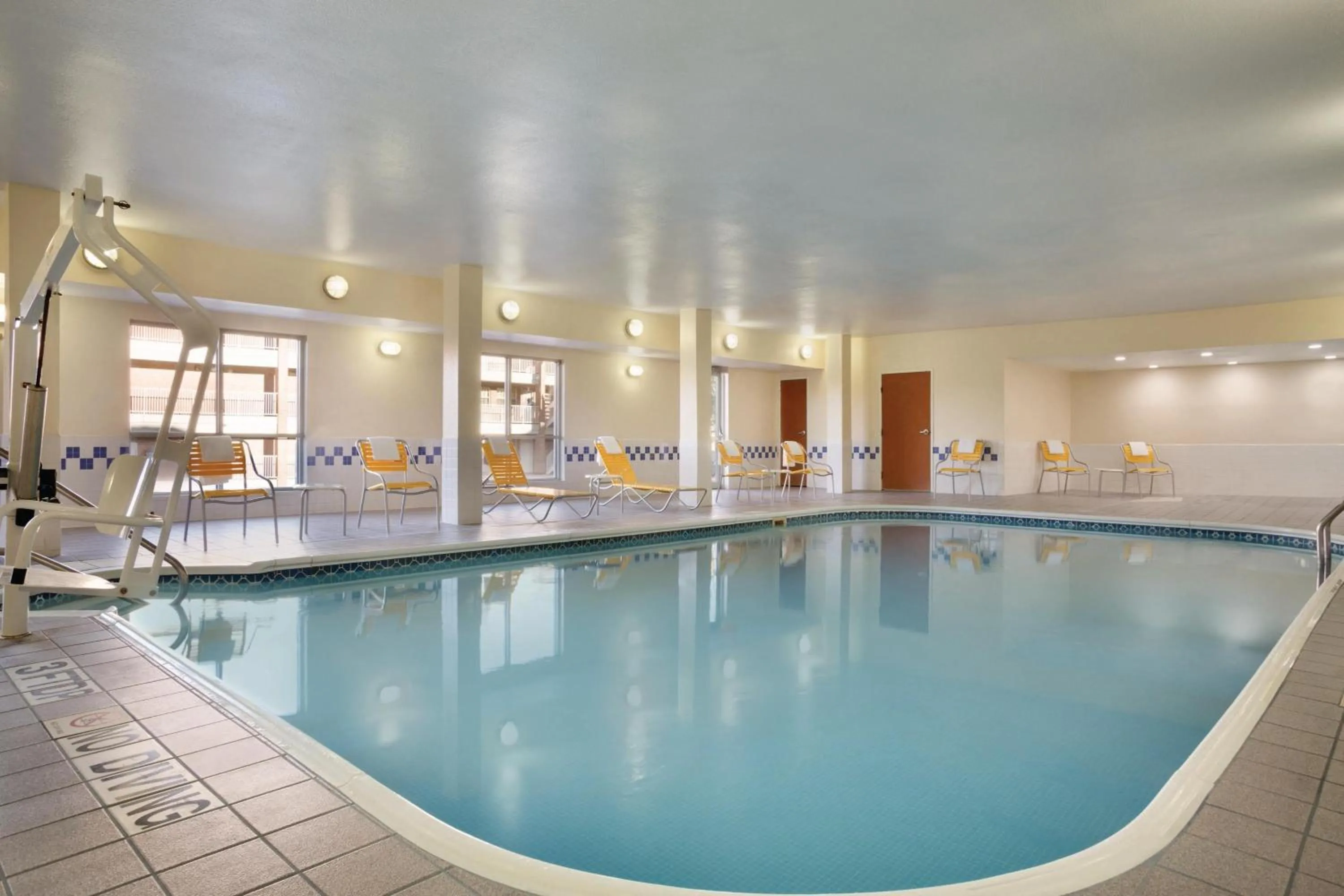 Swimming pool in Fairfield Inn & Suites by Marriott Dallas Plano