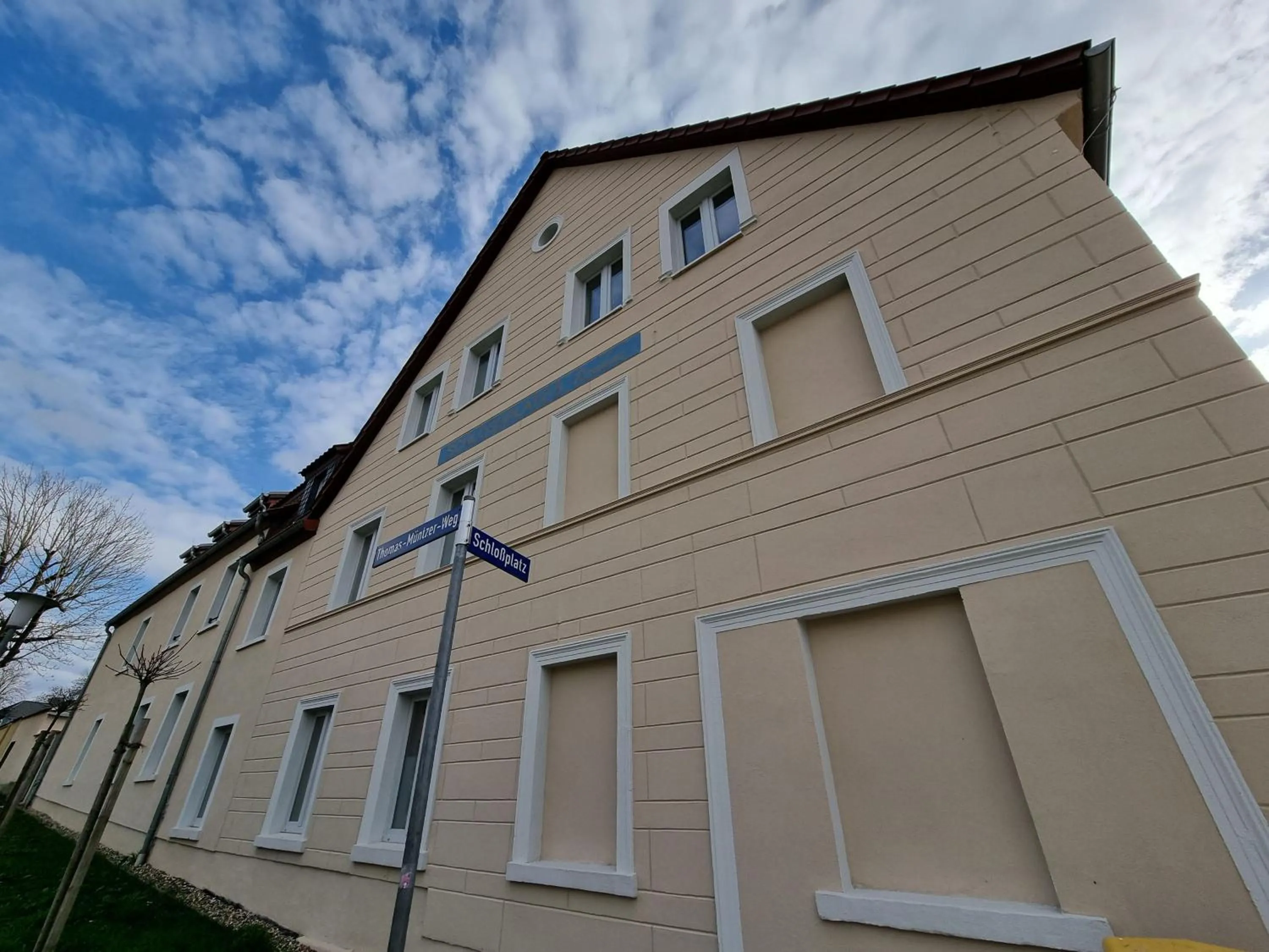 Property building in Hotel Burg Wanzleben