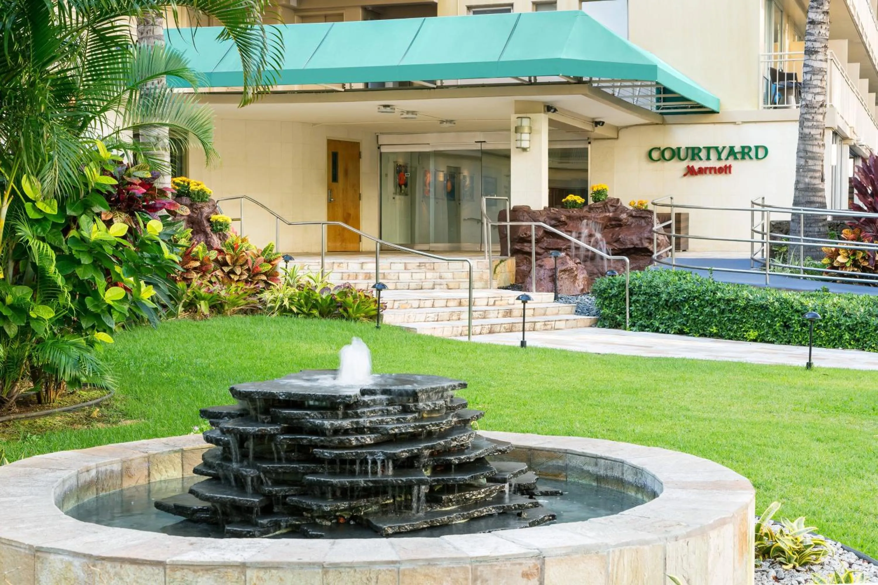 Property building in Courtyard by Marriott Waikiki Beach