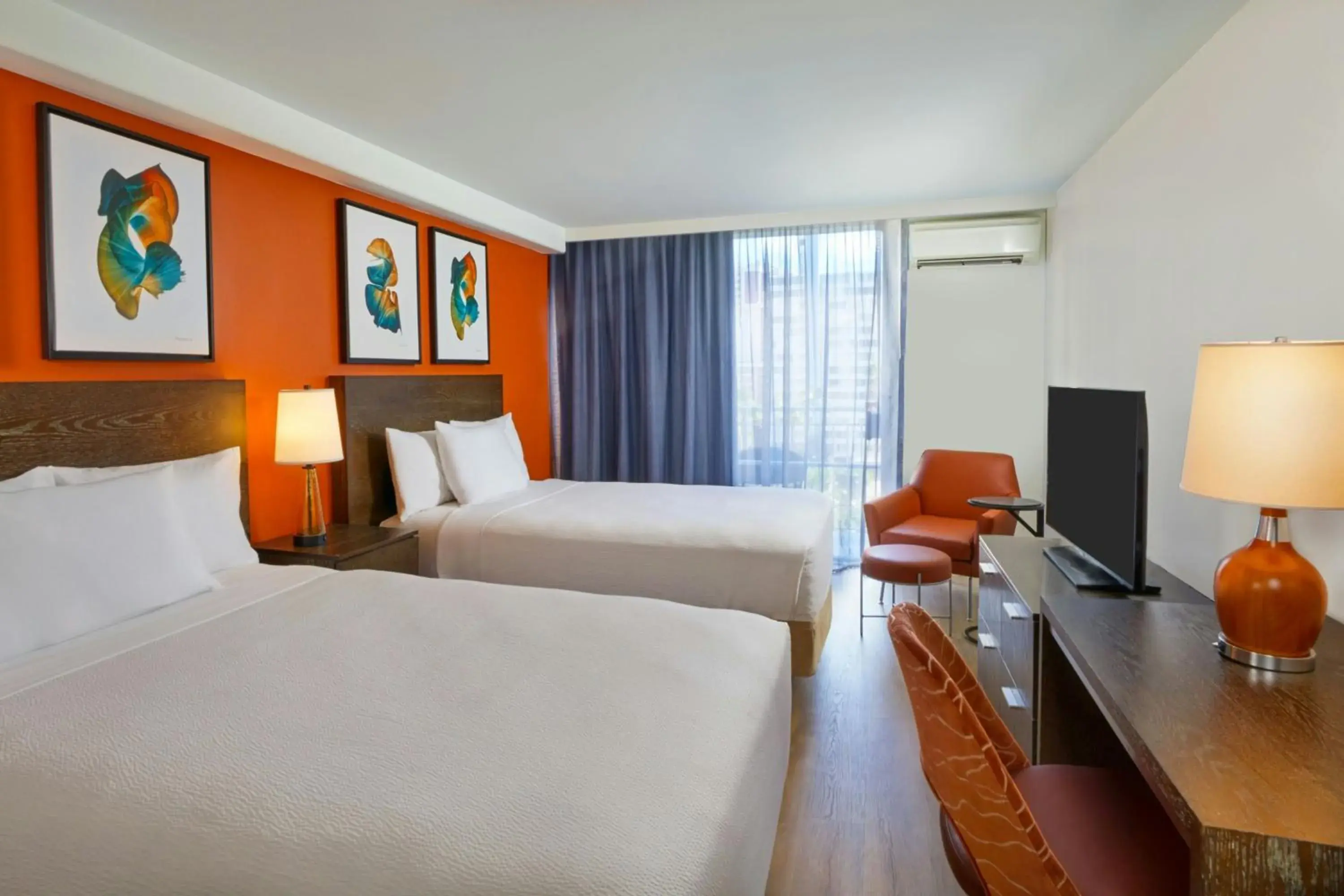 Deluxe Double Room with Two Double Beds in Courtyard by Marriott Waikiki Beach Deluxe Double Room with Two Double Beds in Courtyard by Marriott Waikiki Beach