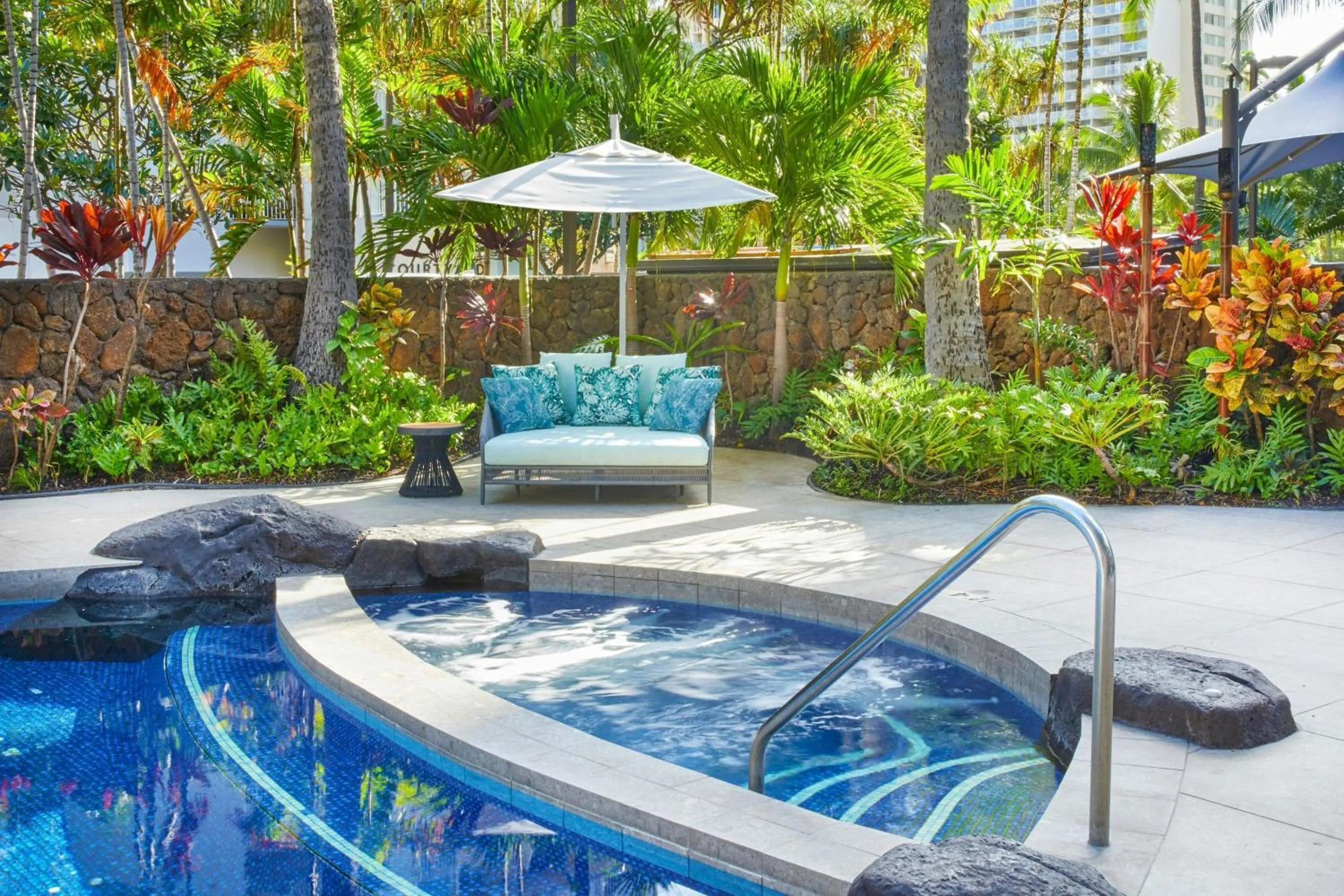 Fitness centre/facilities in Courtyard by Marriott Waikiki Beach