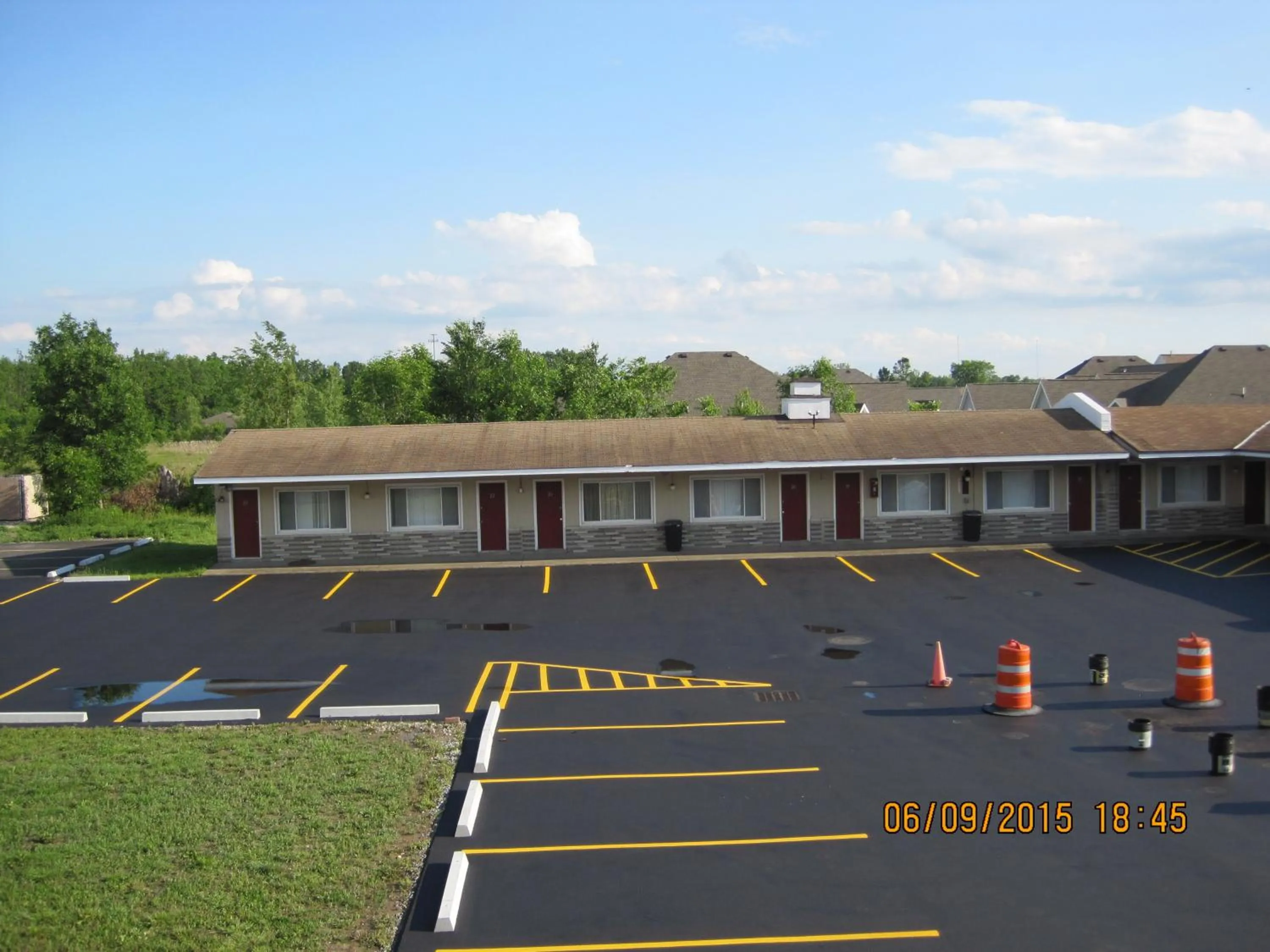 Property building in Driftwood Motel