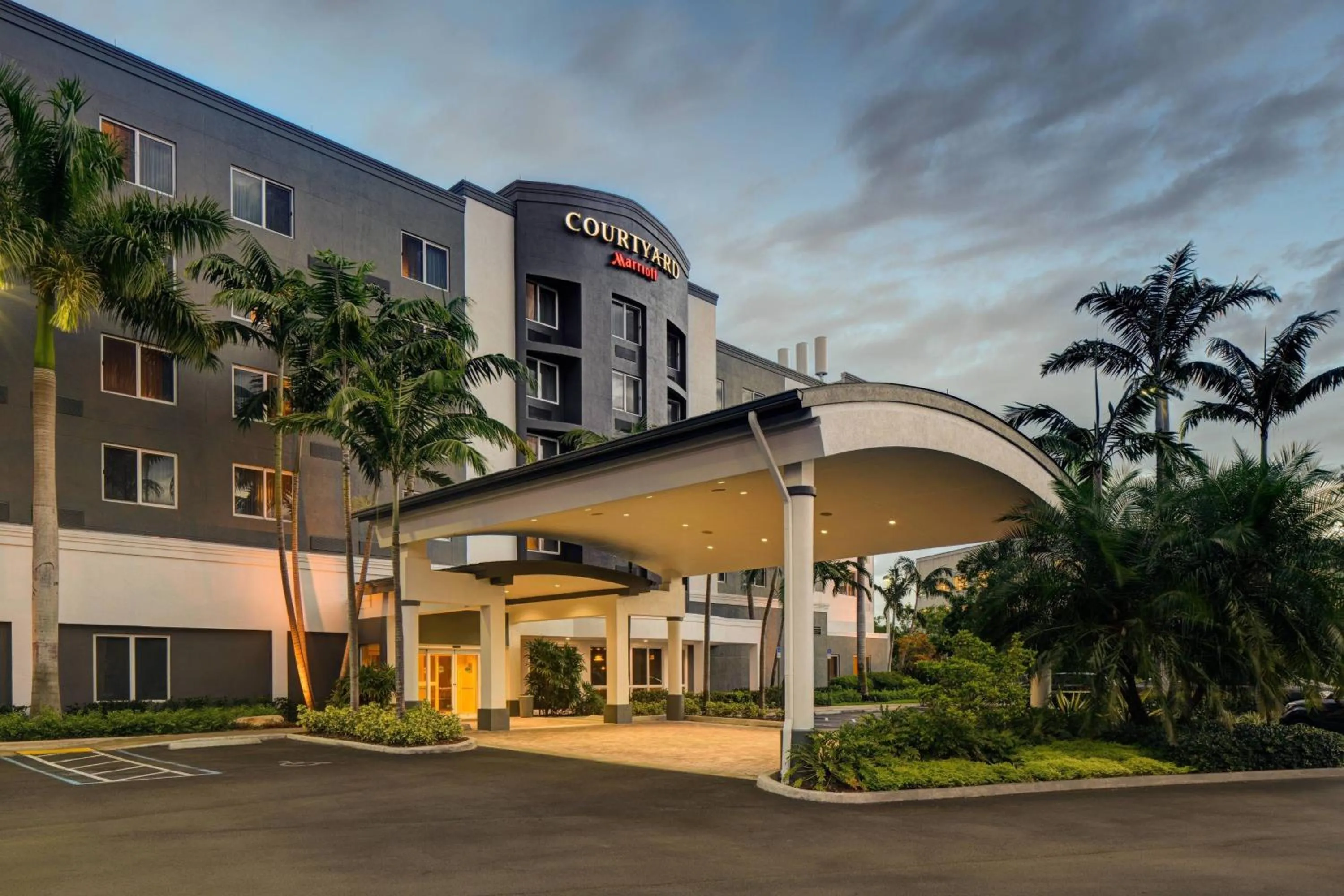 Property building in Courtyard by Marriott Miami West/FL Turnpike