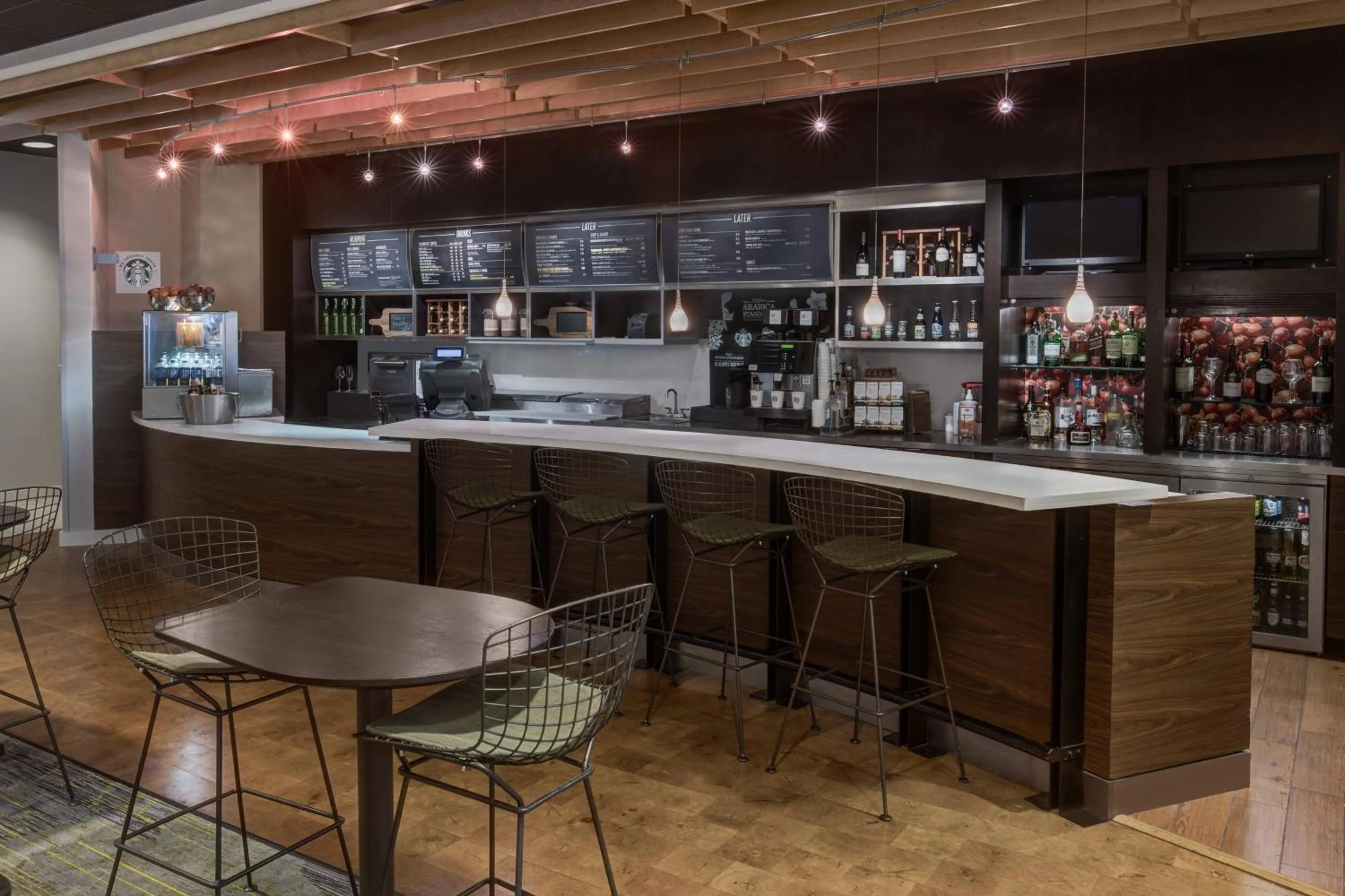 Lounge or bar in Courtyard by Marriott Miami West/FL Turnpike
