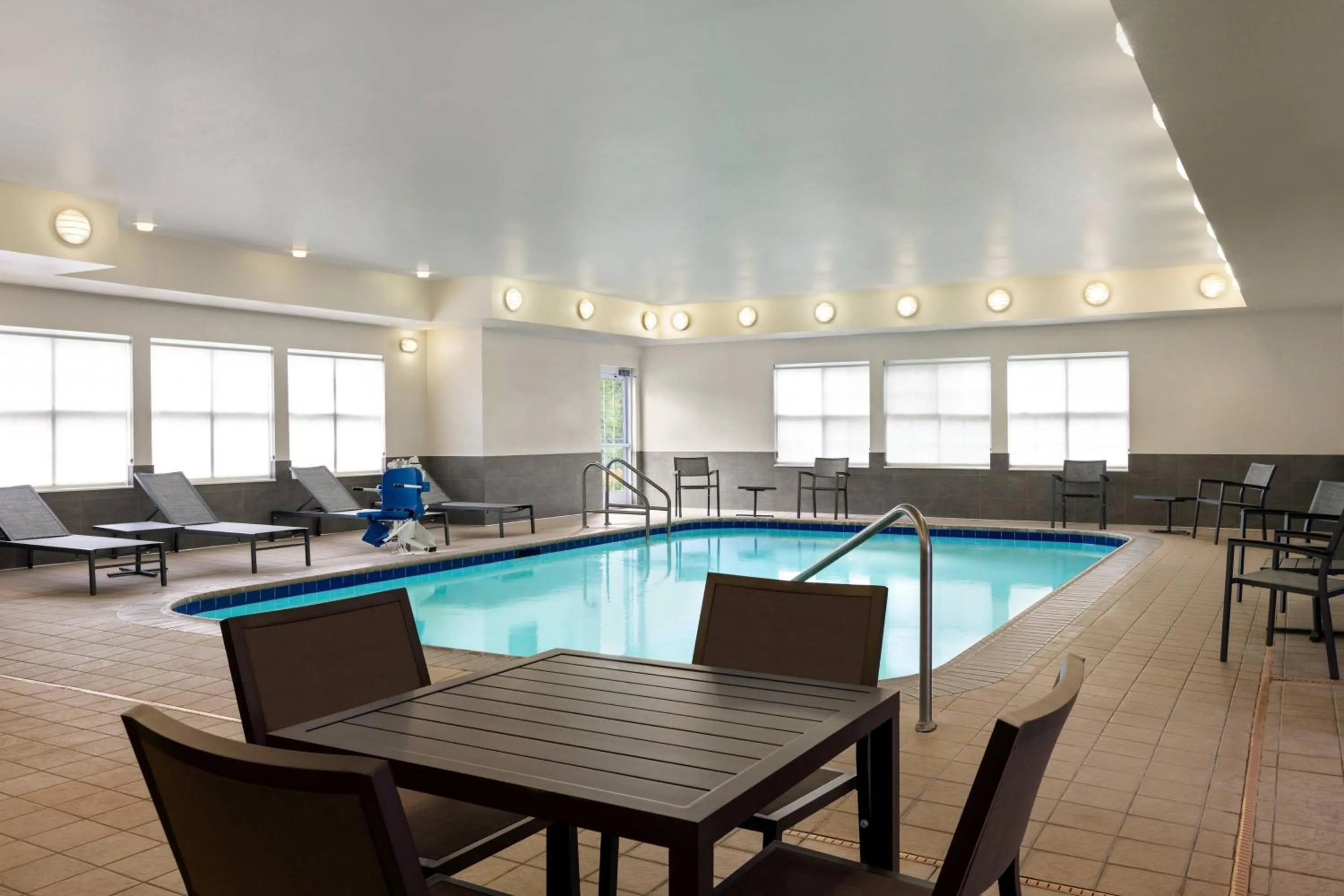 Swimming pool in Residence Inn Houston The Woodlands/Market Street
