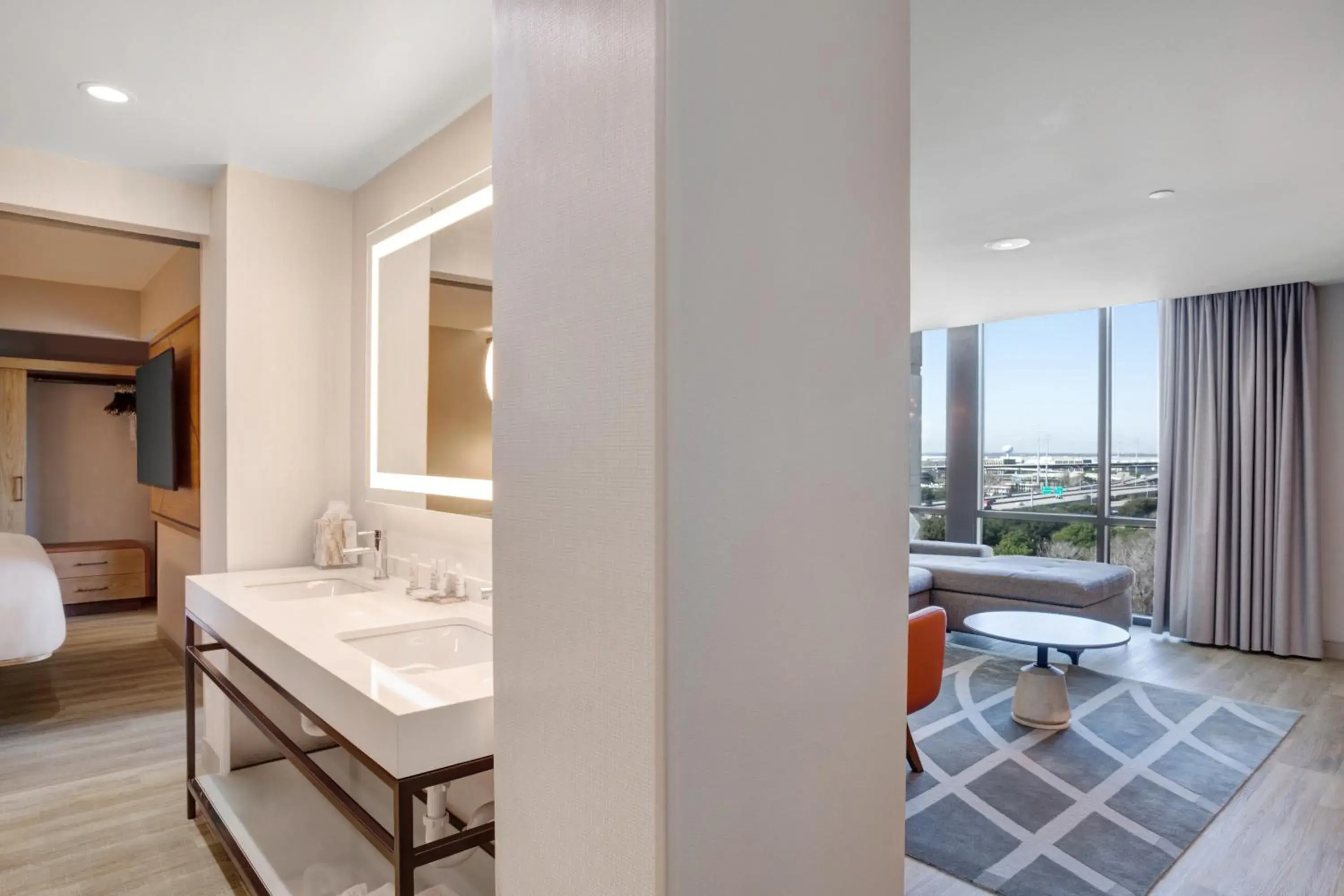 Executive King Bed in Houston Marriott North Executive King Bed in Houston Marriott North